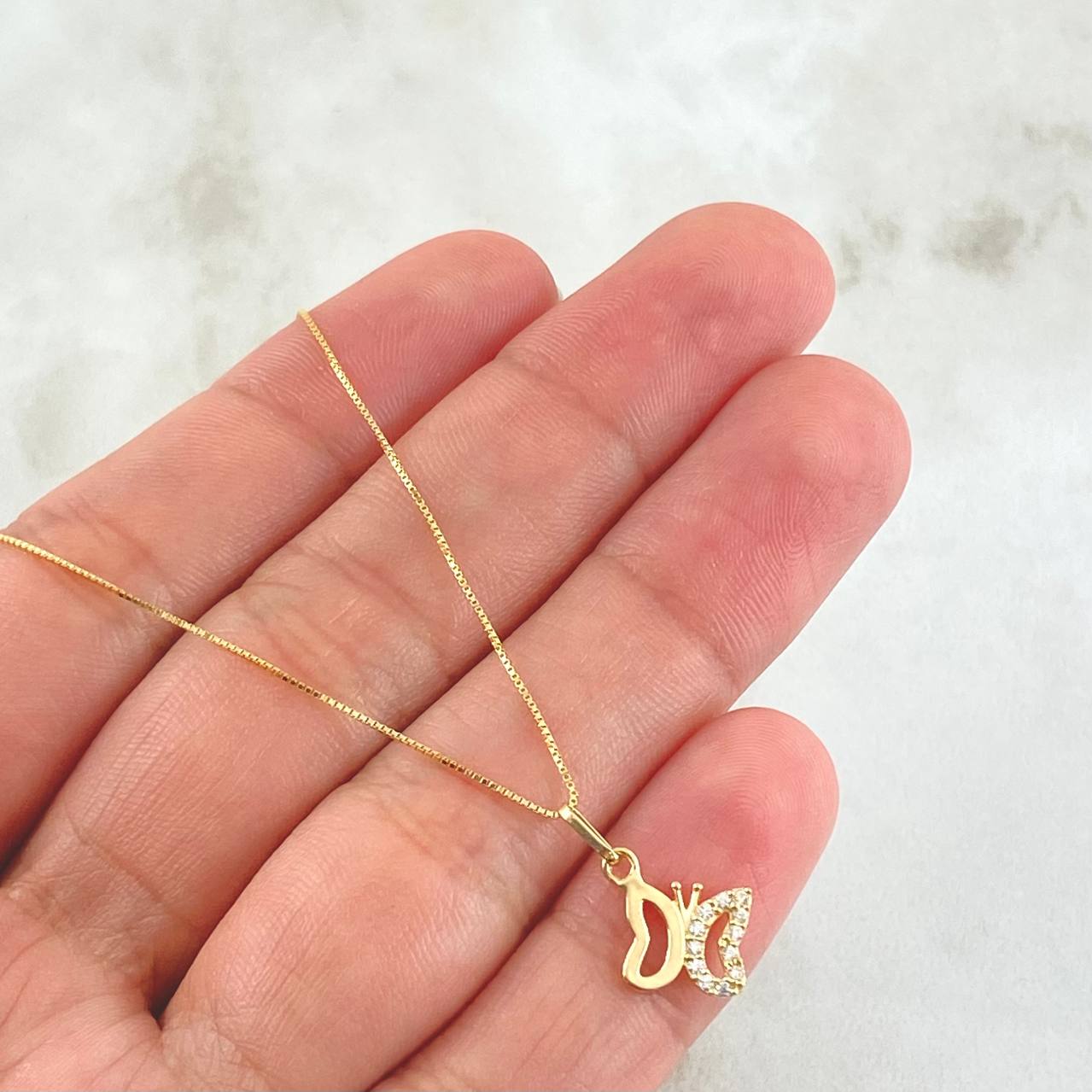 Set Cadena y Dije Veneciana + Silueta Mariposa 1.55gr / 17 3/4 in / Oro Amarillo 18K