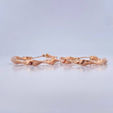 Candongas Tata 2.95gr / 1 1/2 in / Oro Rosa 18K $