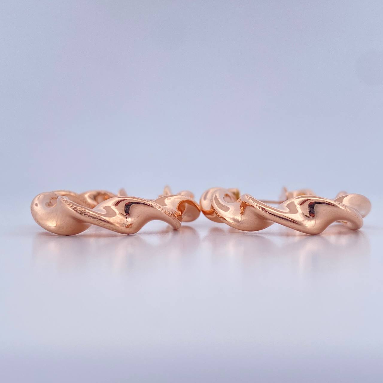 Candongas Demi 5.85gr / 1 1/2 in / Oro Rosa 18K $