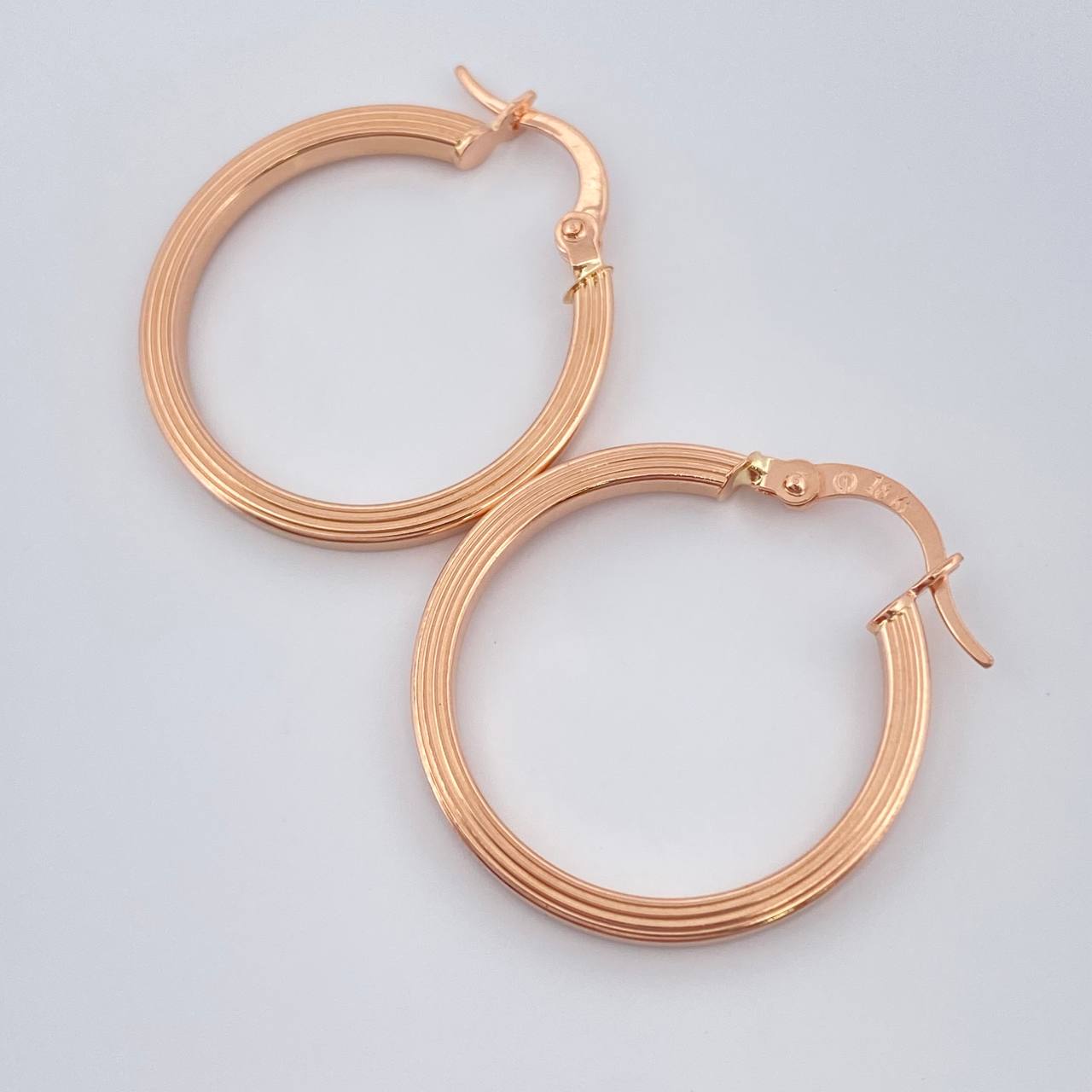 Candongas Andy 1.6gr / 1 in / Oro Rosa 18K %