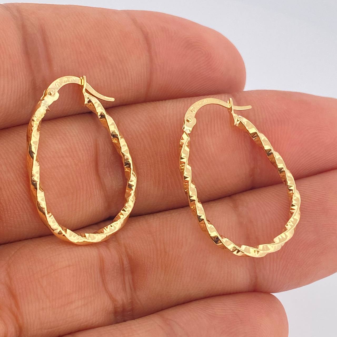 Candongas Dyla 1.45gr / 1 1/4 in / Oro Amarillo 18K $