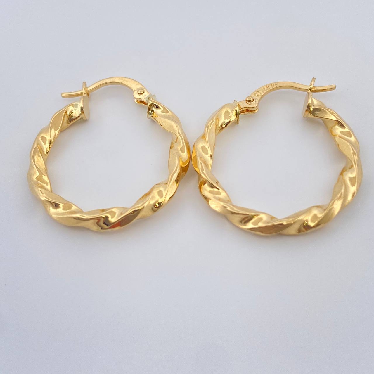 Candongas Kari 2.05gr / 1 in / Oro Amarillo 18K $