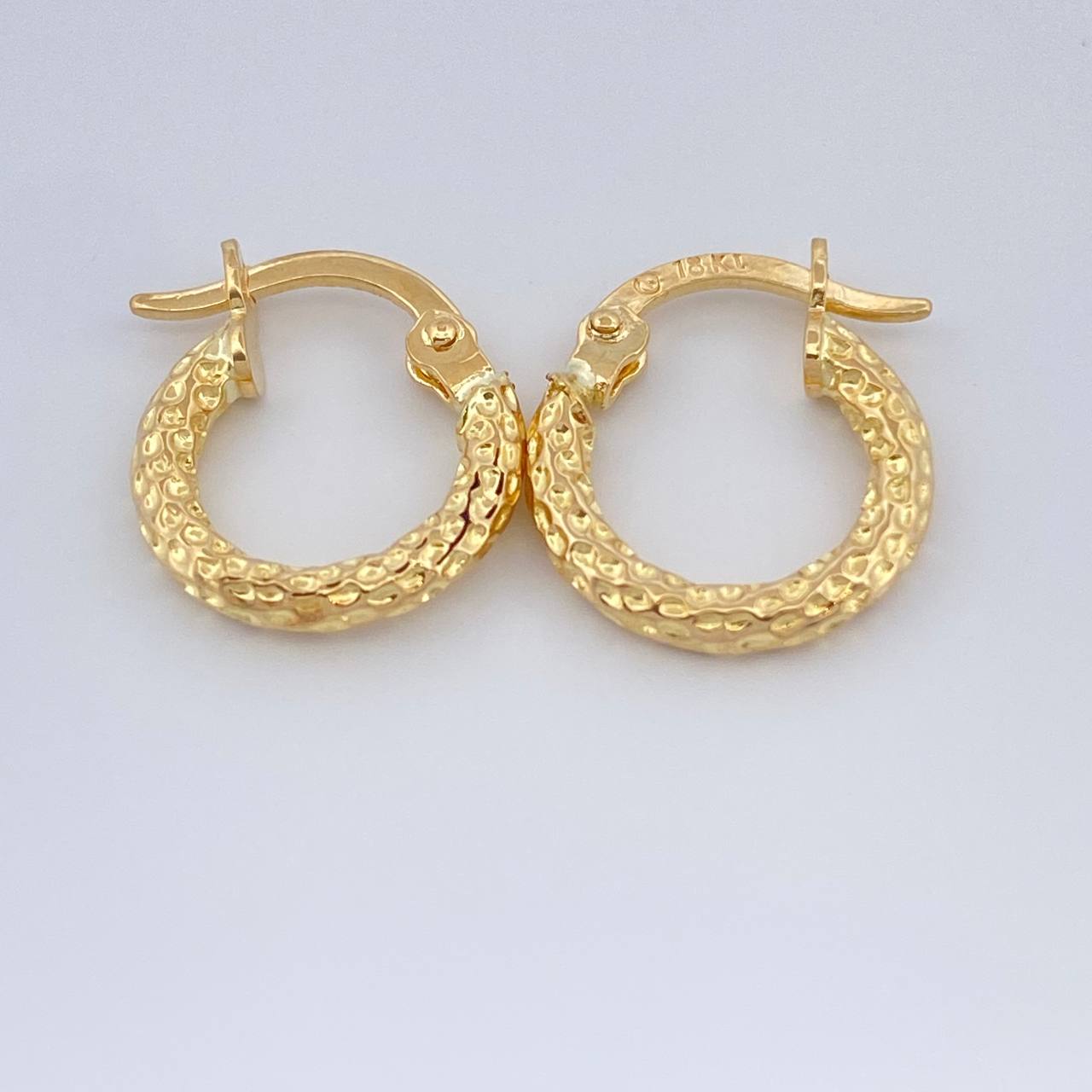 Candongas Carly 0.9gr / 1/2 in / Oro Amarillo 18K $