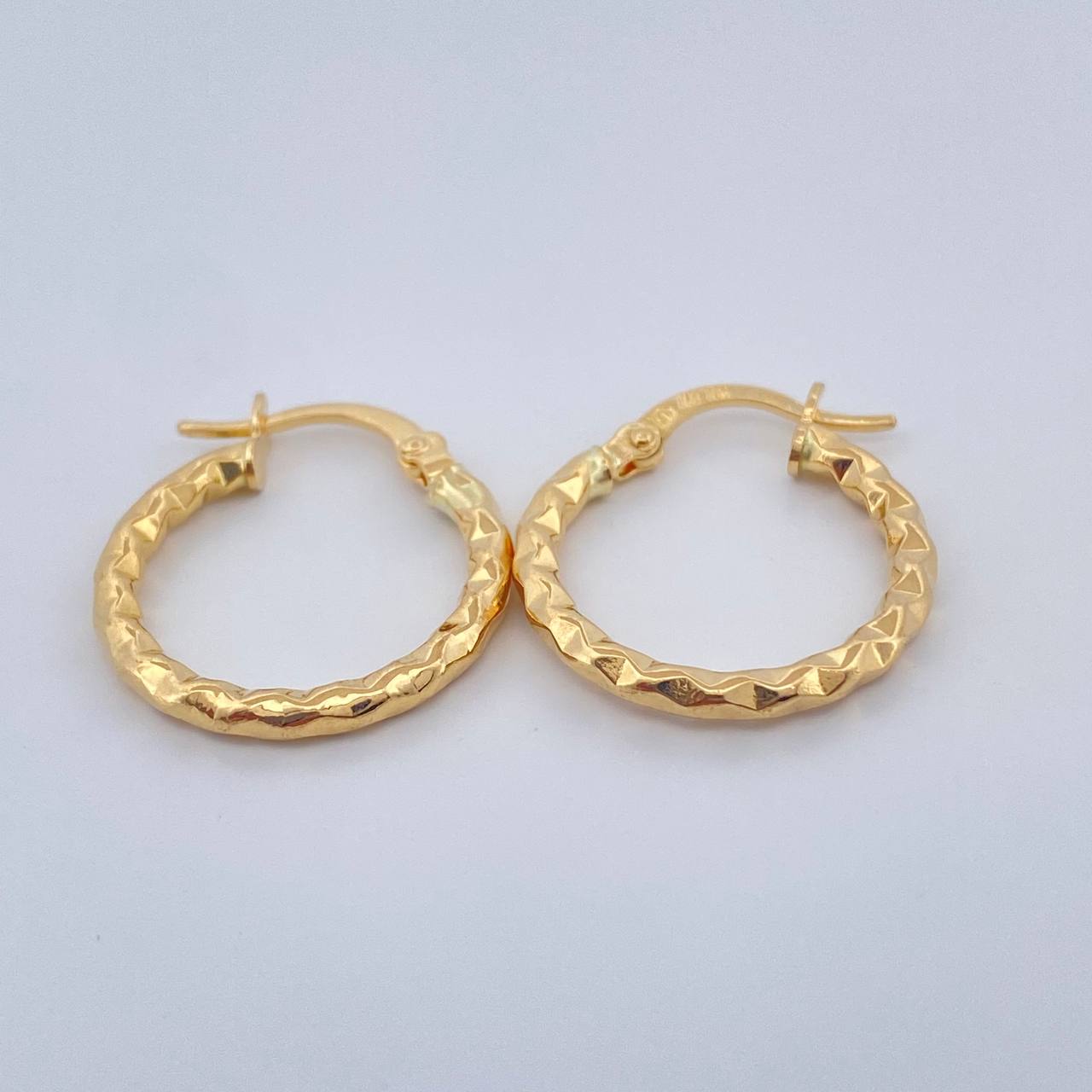 Candongas Iris 1.4gr / 3/4 in / Oro Amarillo 18K $
