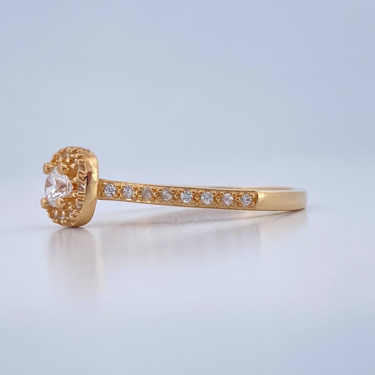 Anillo Halo Cuadrado 2.1gr / T6 1/4 / Oro Amarillo 18K $