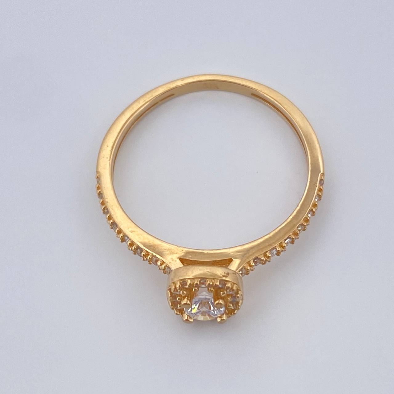 Anillo Halo Cuadrado 2.1gr / T6 1/4 / Oro Amarillo 18K $