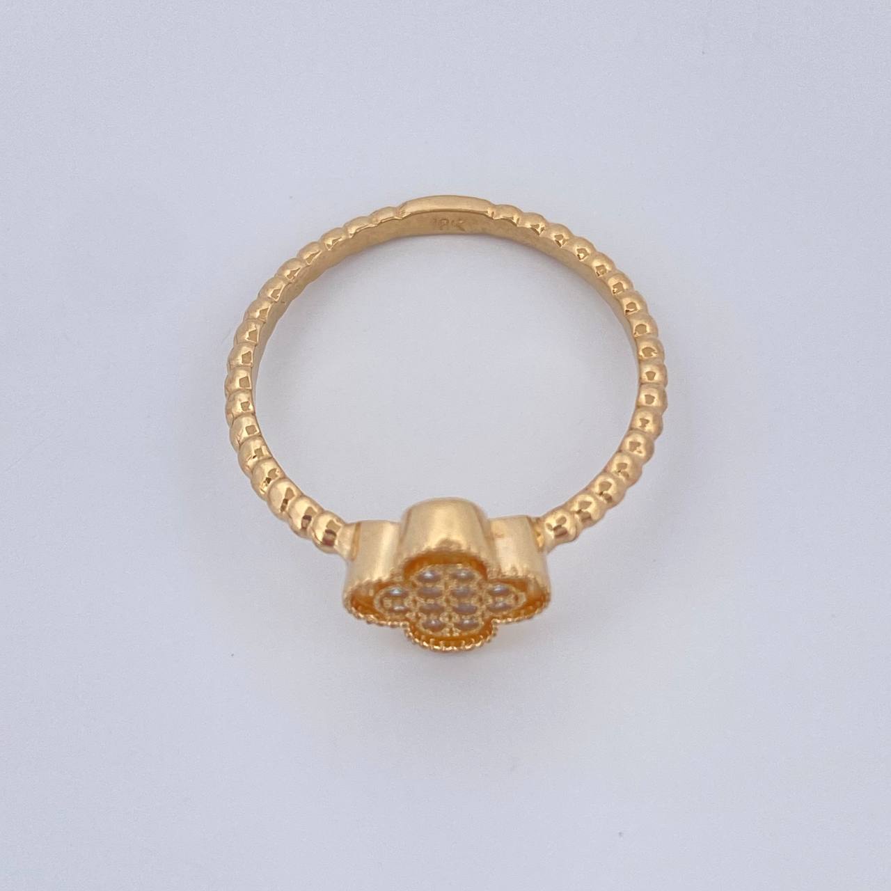 Anillo Trebol 1.95gr / T6 / Oro Amarillo 18K $