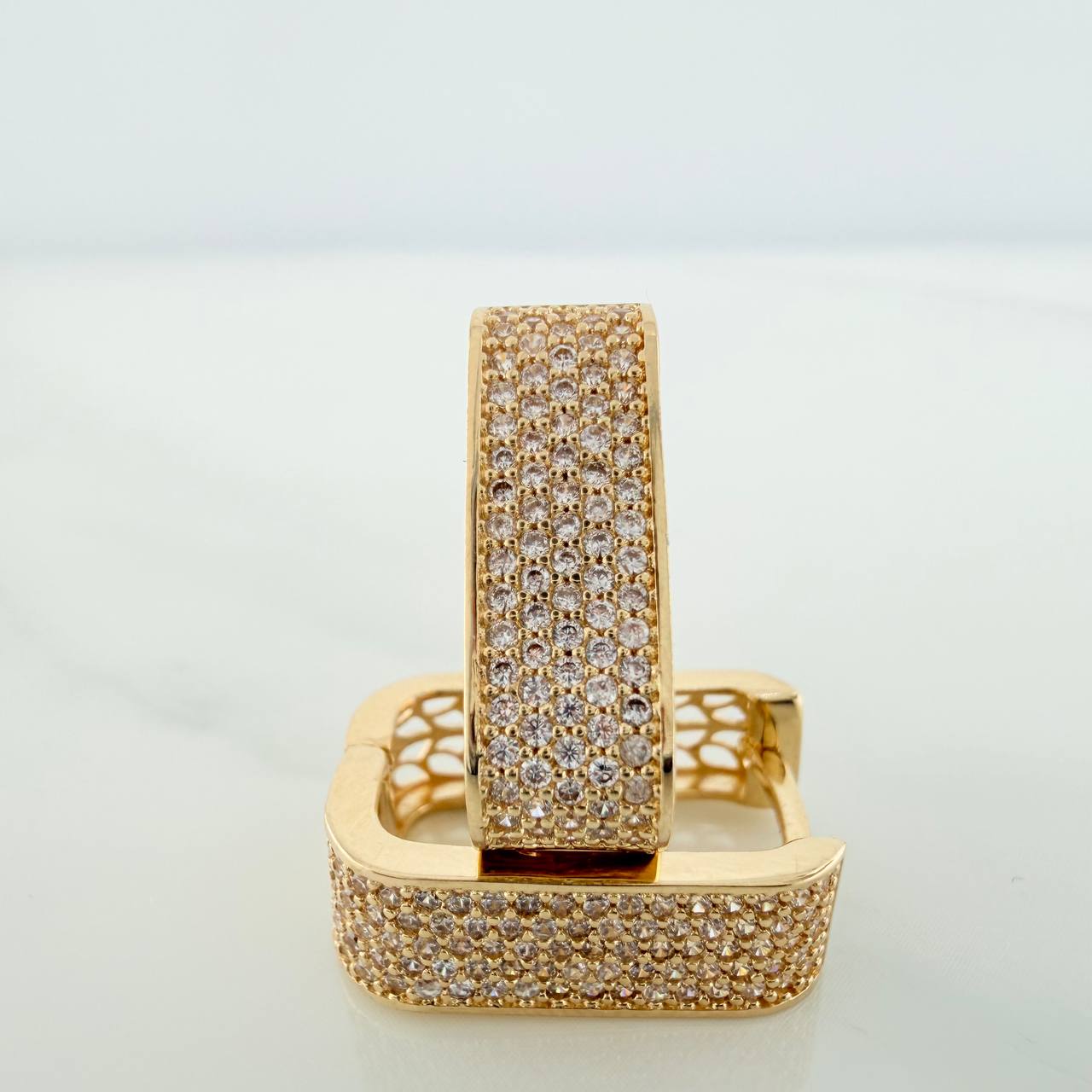 Candongas Cuadradas 7.6gr / 3/4 in / Oro Amarillo 18K $