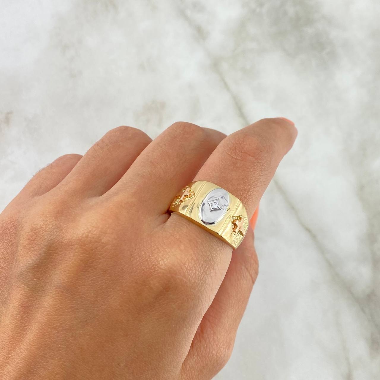 Cross Rhombus Ring 7.6gr / Size 9 3/4 / White Zircons Three Golds
