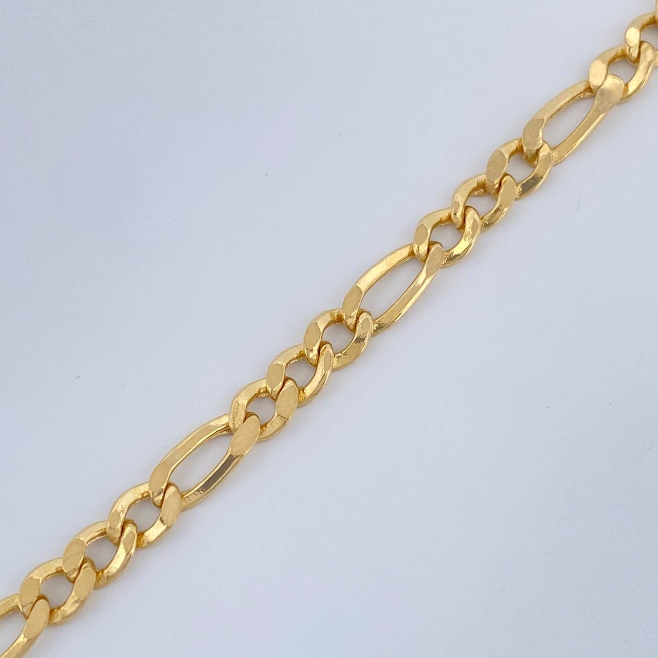 Pulso Figaro 3.55gr / 7 1/2 in / Oro Amarillo +1 18K &