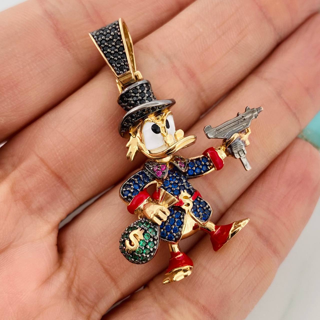 Pendant Duck Gun 10.45gr / 2 in / Two Golds Black Yellow 18K $