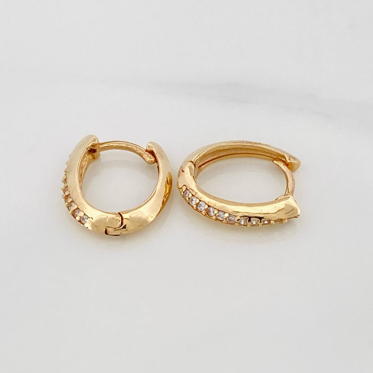 Candongas Linea Ovalada 2.15gr / 1/2 in / Oro Amarillo 18K %