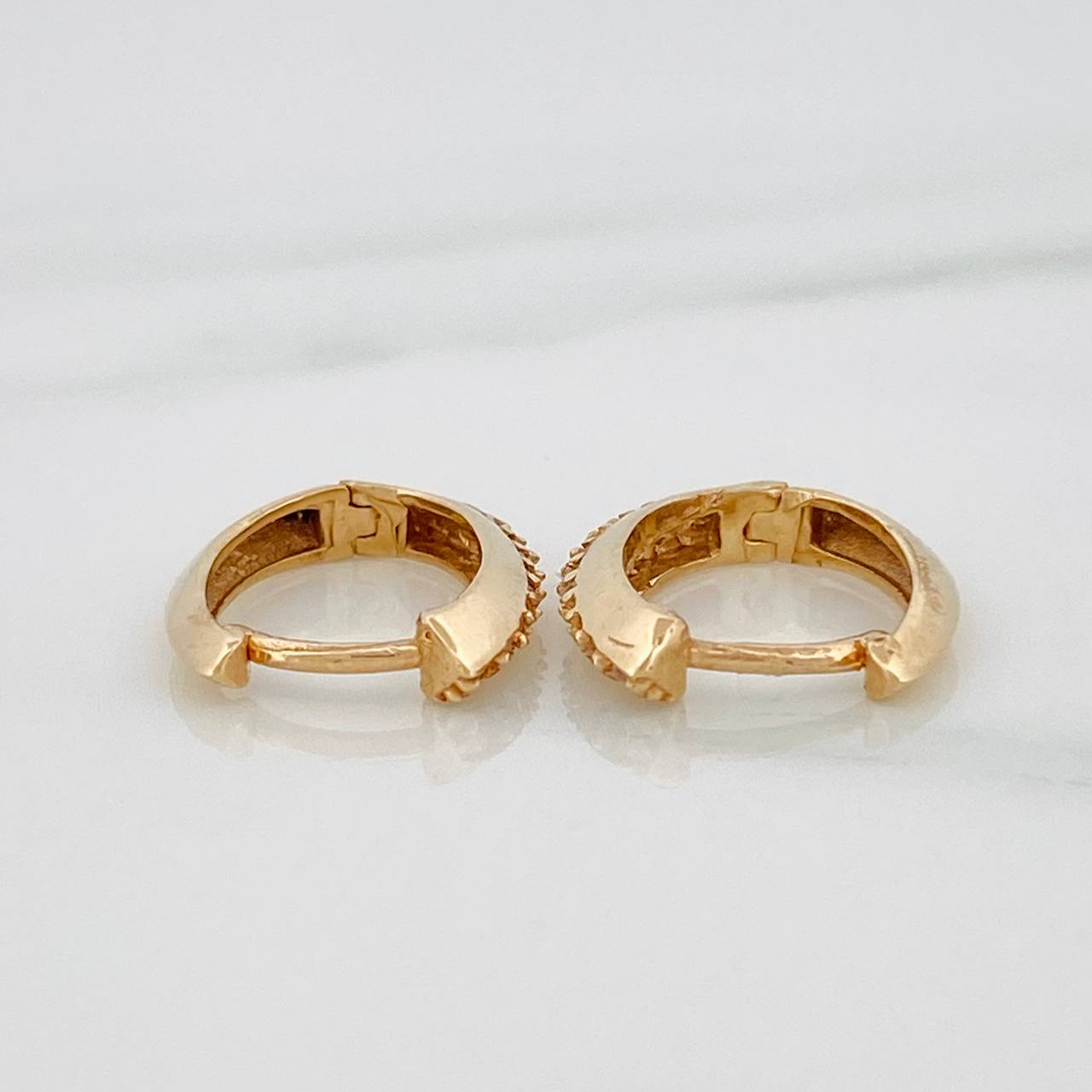 Candongas Linea Ovalada 2.15gr / 1/2 in / Oro Amarillo 18K %