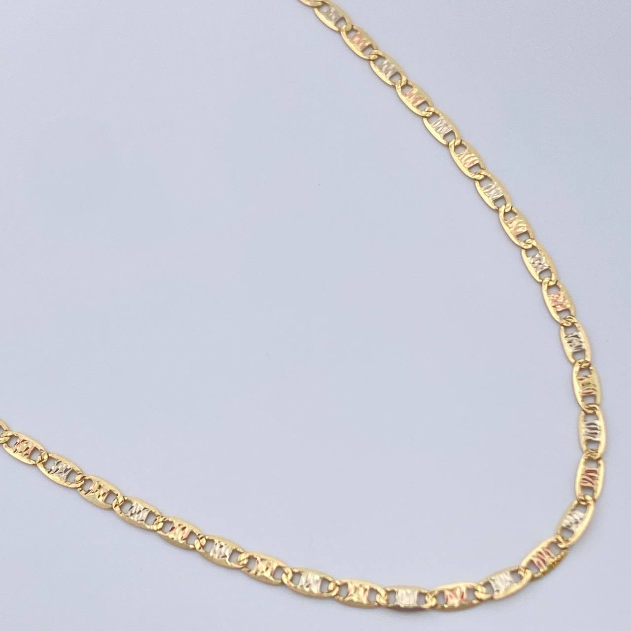 Cadena Escalera Plana 2.45gr / 23 1/2 in / Tres Oros +3 18K &