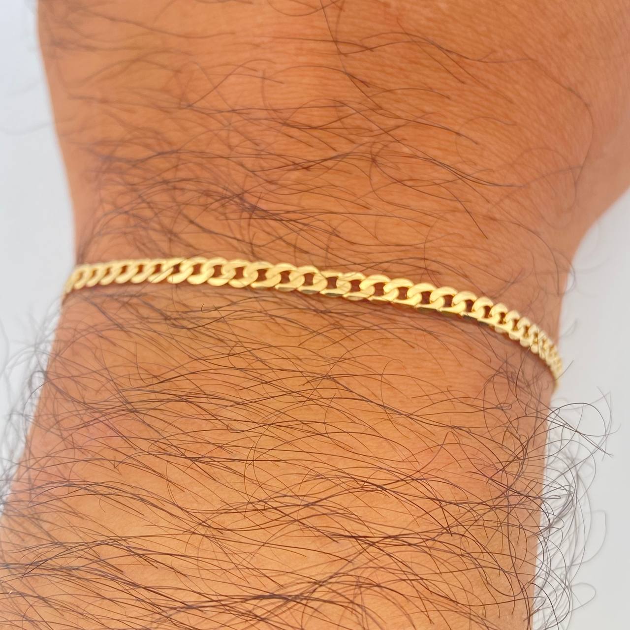 Pulso Cubano 3.7gr / 8 1/4 in / Oro Amarillo +1 18K &