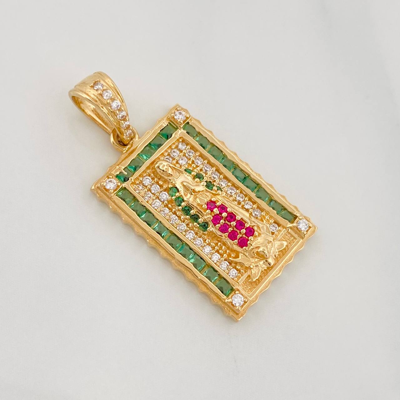 Pendant Virgin of Guadalupe 4.3g / 1 1/4 in Yellow Gold 18K