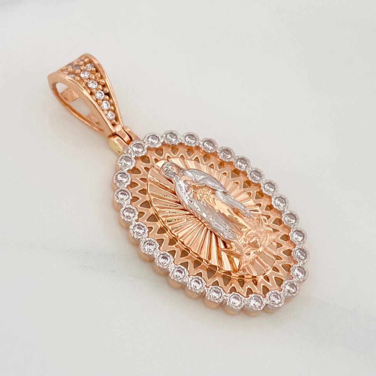 Dije Virgen de Guadalupe 4.3g / 1 1/2 in Dos Oros Blanco Rosa 18K