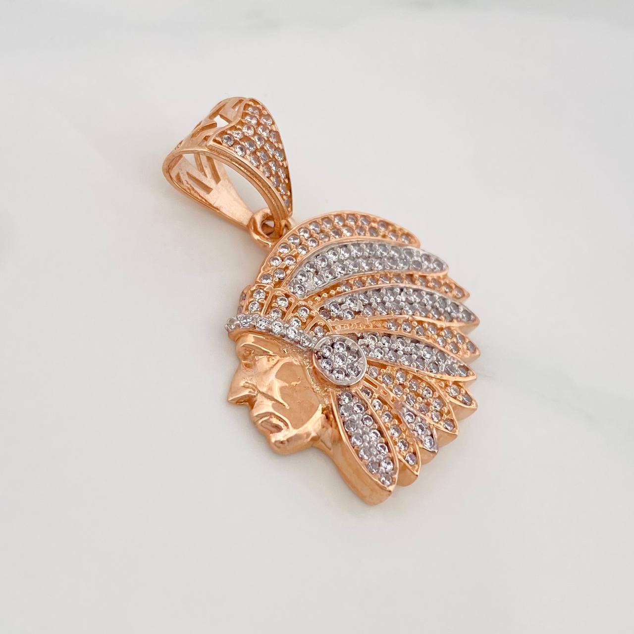 Dije Indio 7.05g / 1 1/2 in Dos Oros Blanco Rosa 18K