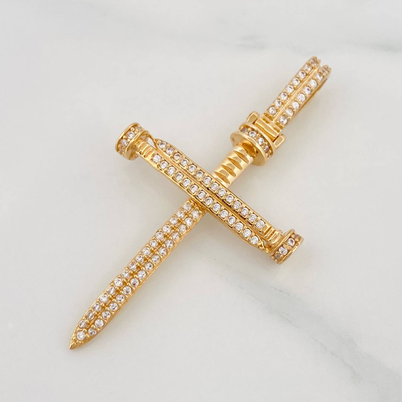 Dije Cruz Clavo 4.15g / 1 3/4 in Oro Amarillo 18K