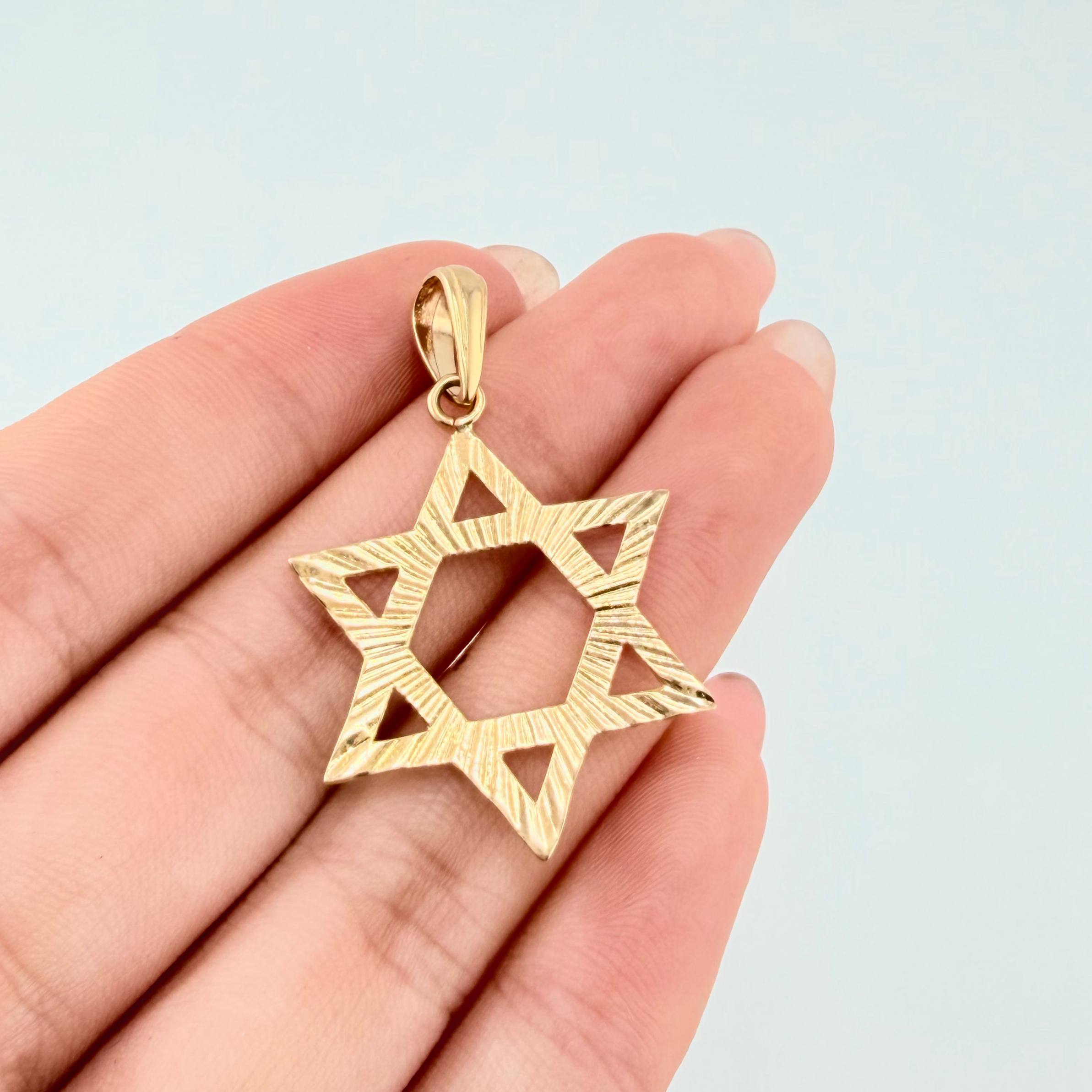 Dije Estrella De David 1.95gr / 1 1/2 in / Oro Amarillo 18K ©