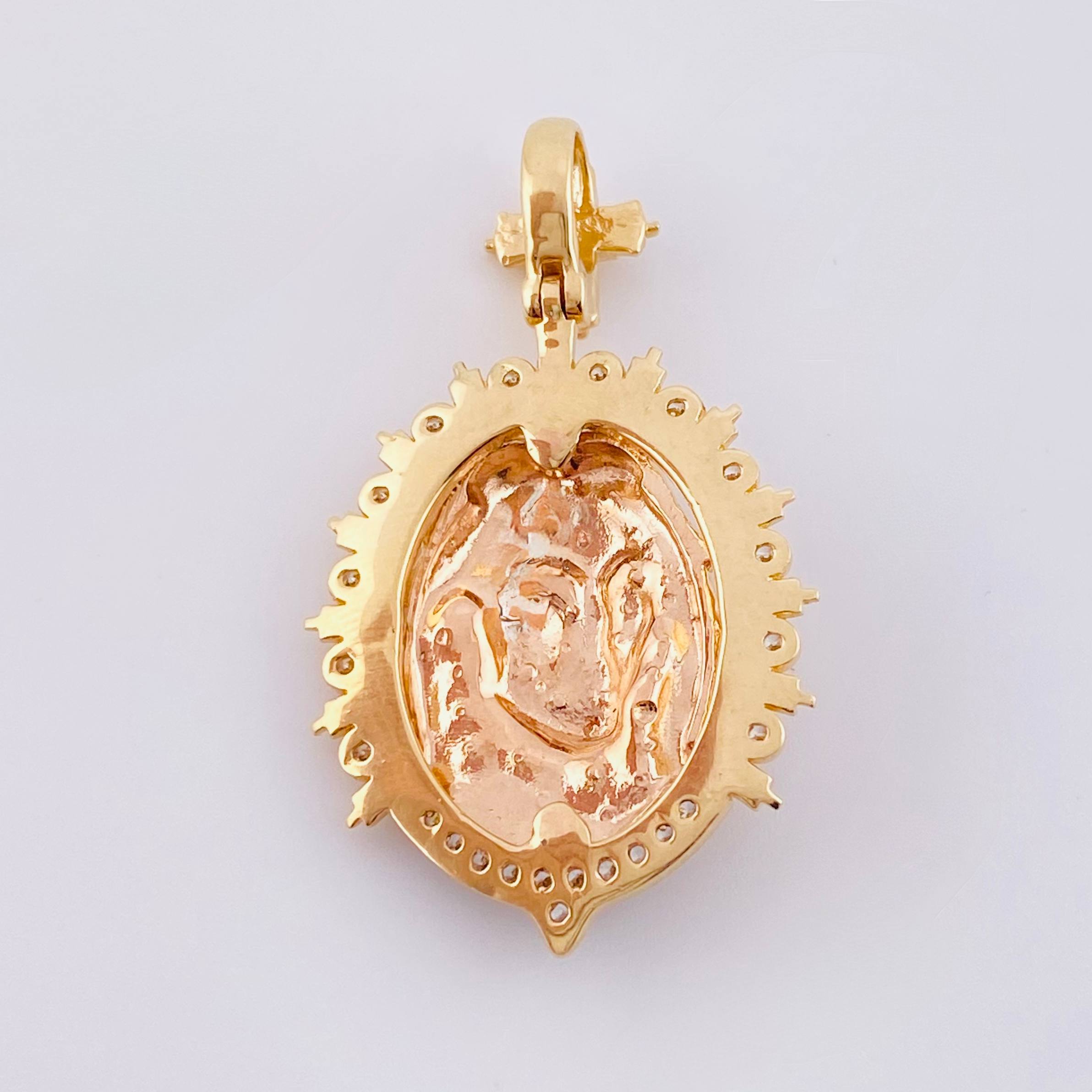 Dije Jesus Aureola Rayada 7.75gr / 1 1/2 in / Tres Oros 18K *