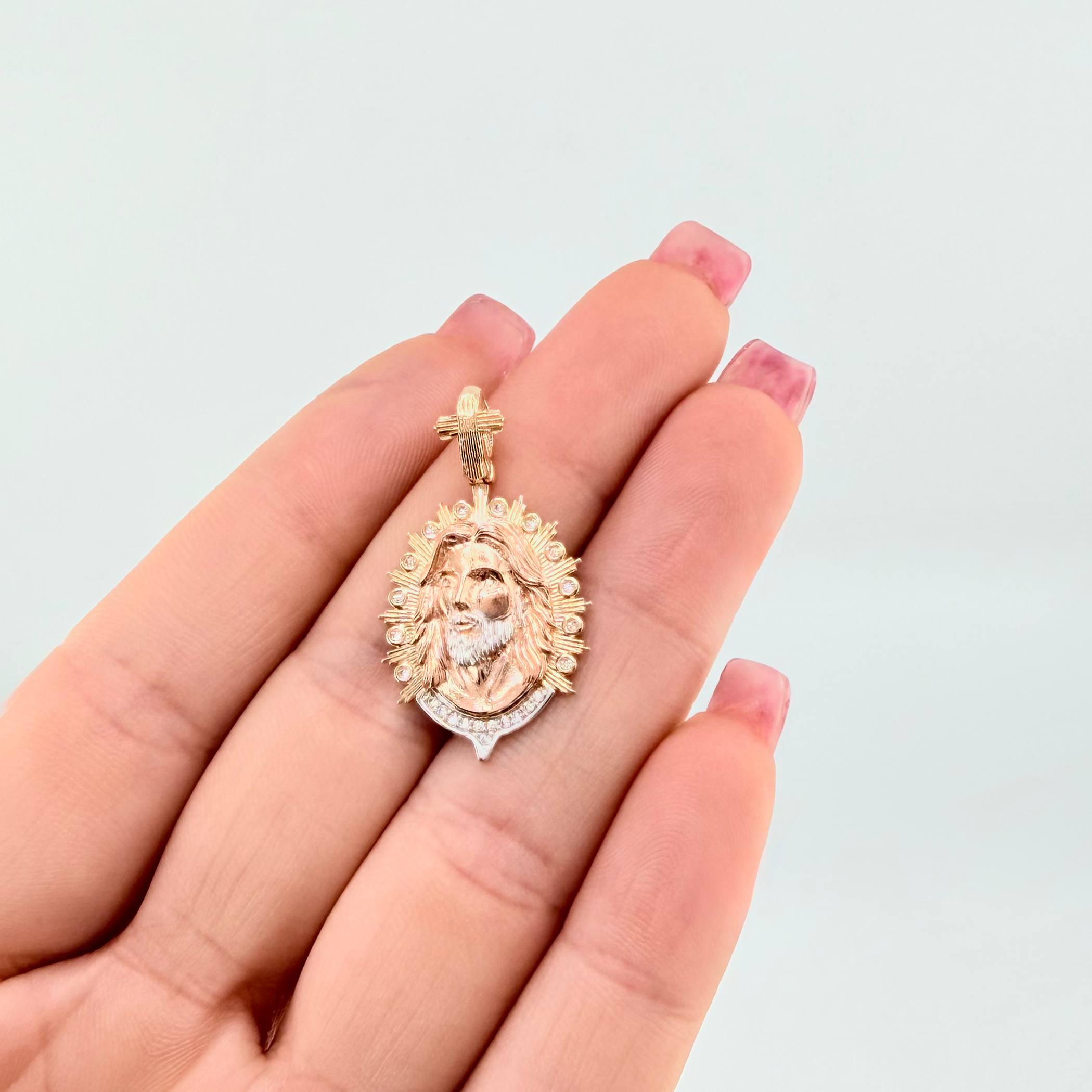Dije Jesus Aureola Rayada 4.2gr / 1 in / Tres Oros 18K *