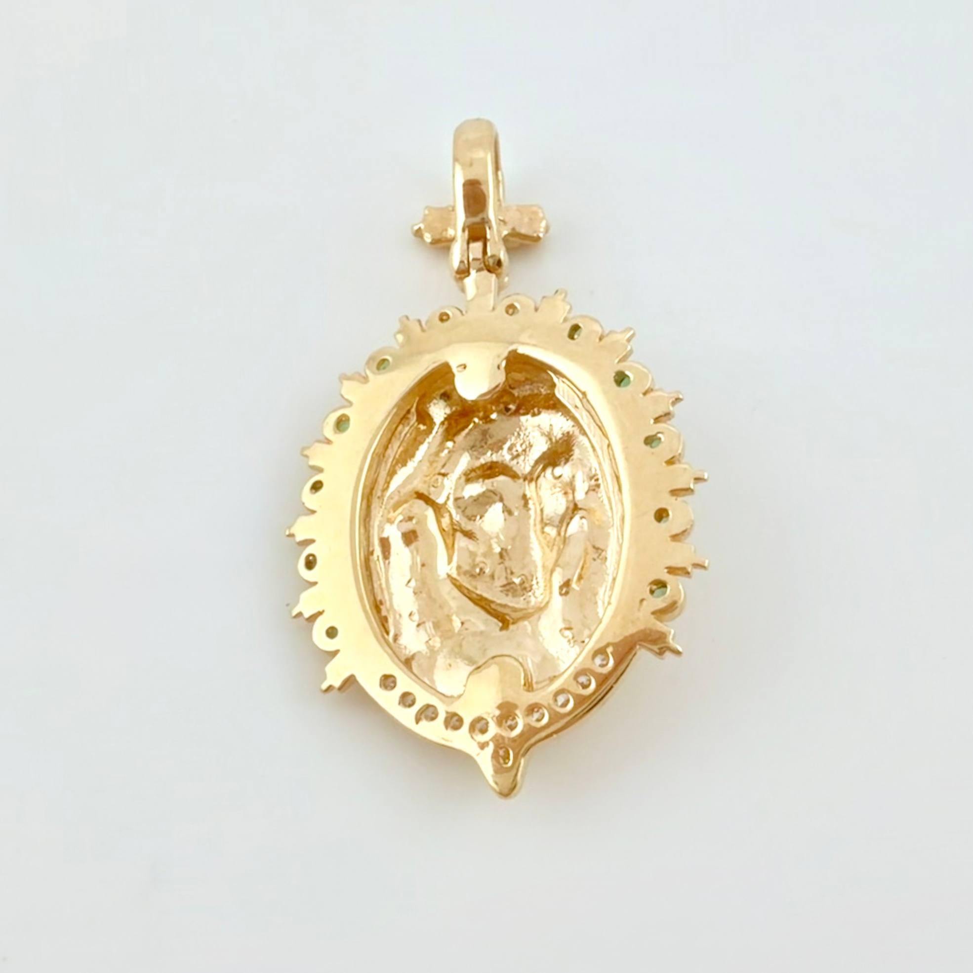 Dije Jesus Aureola Rayada 4gr / 1 1/4 in / Oro Amarillo 18K *