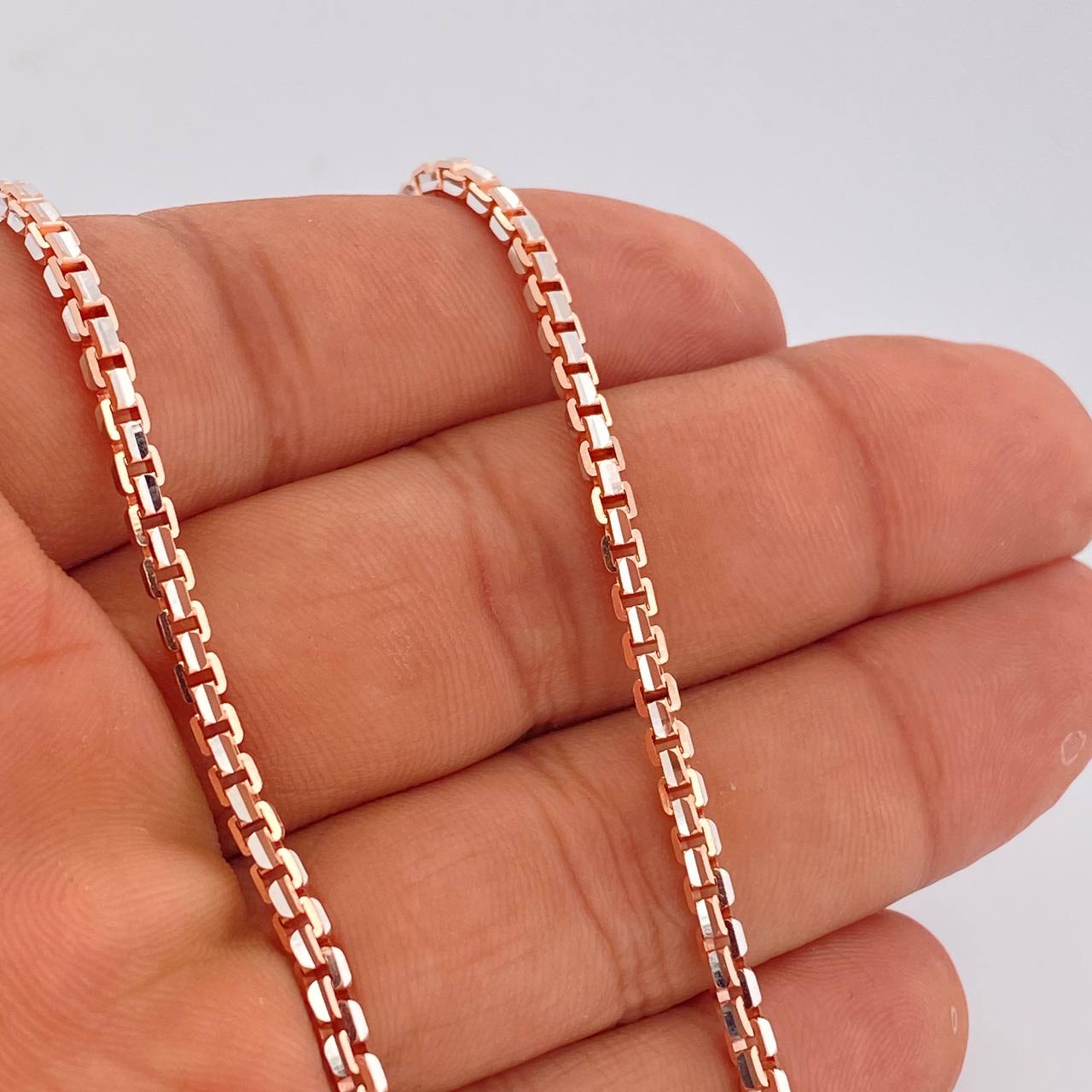 Cadena Veneciana 31.95gr / 27 1/2 in / Dos Oros Blanco Rosa +3 18K &