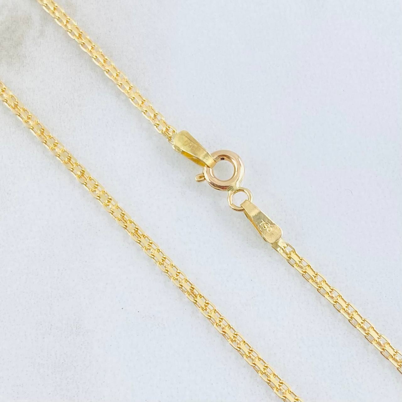 Cadena China 4.1gr / 23 1/2 in / Oro Amarillo +1 18K