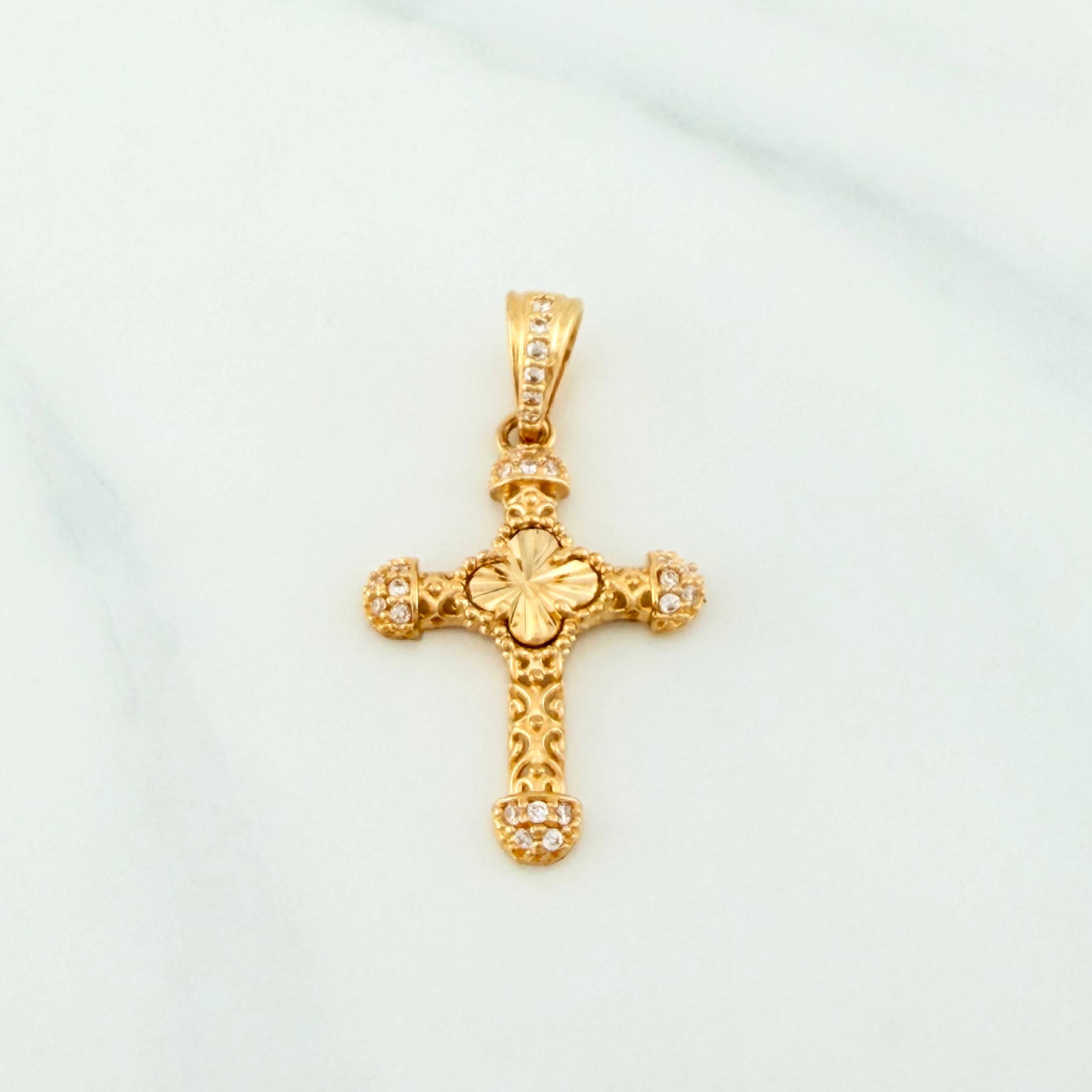 Clover Cross Pendant 1.85 g / 1 1/4 in 18K Yellow Gold