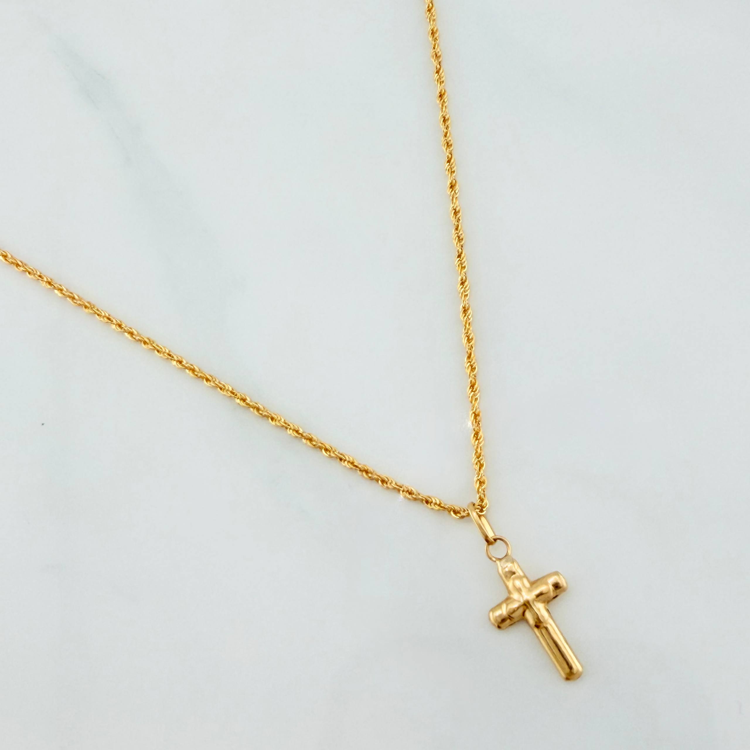 Rope Chain Set + Cross Pendant / 1.2 g / 18 in Yellow Gold 18K