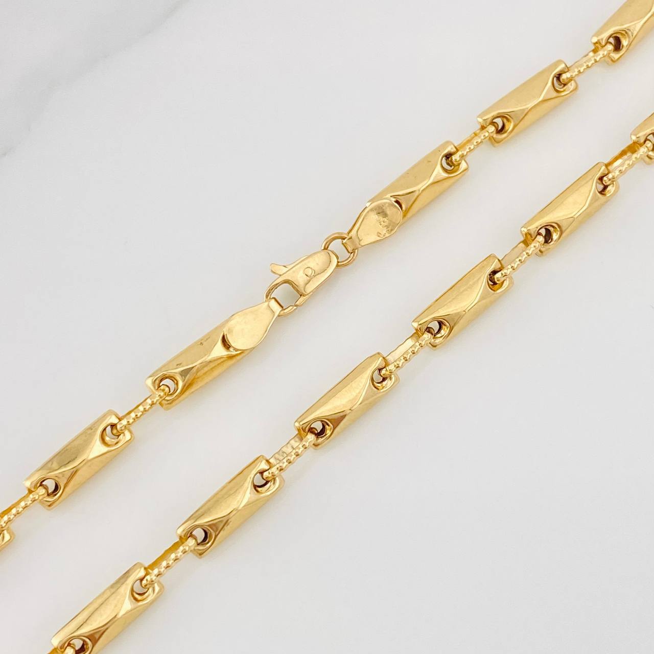 Cadena Rustica 14.7g / 24 in / 3.6mm Oro Amarillo 18K
