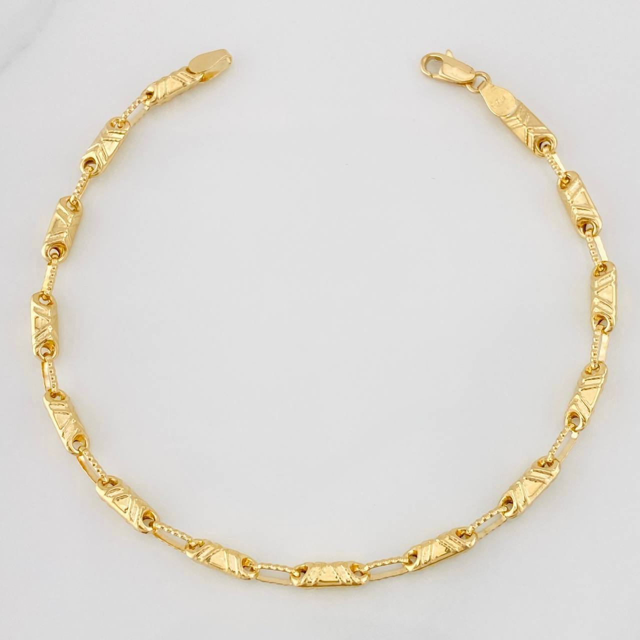 Pulso Rustica 4.3g / 8 in / 3.54mm Oro Amarillo 18K