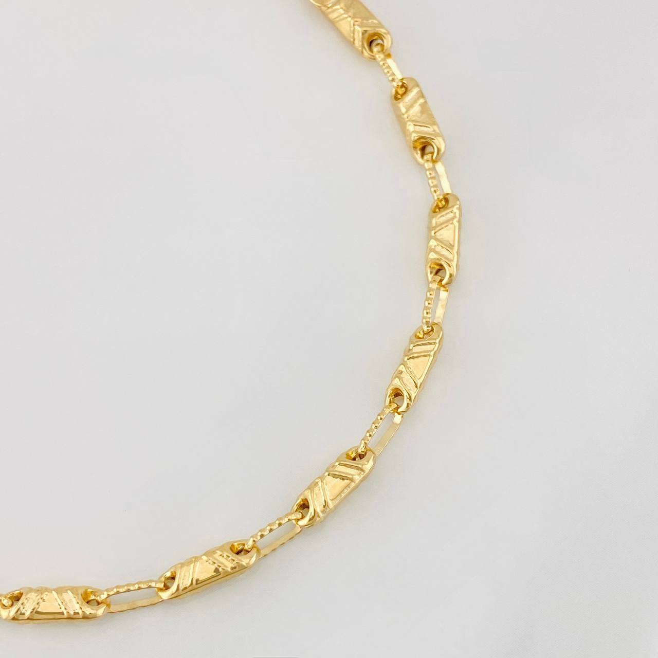 Pulso Rustica 4.3g / 8 in / 3.54mm Oro Amarillo 18K