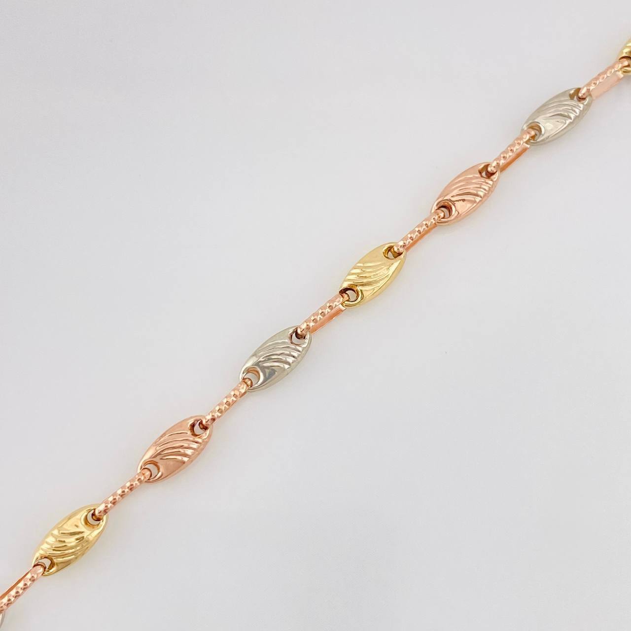 Pulso Rustica Paris 3.65g / 7 1/2 in / 3.48mm Tres Oros 18K