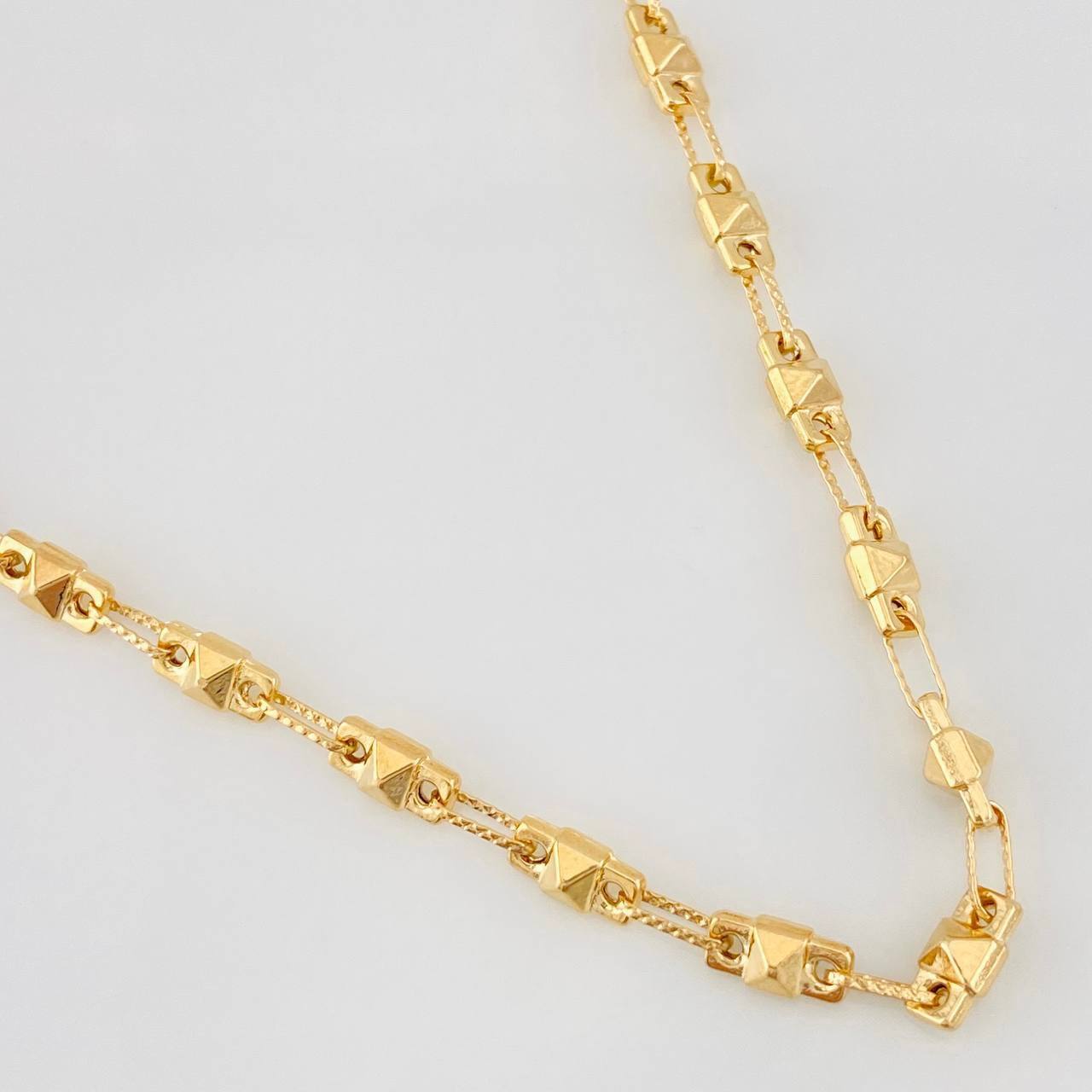 Cadena Rustica Rombo 10.2g / 22 in / 4.01mm Dos Oros  Amarillo  Rosado 18K