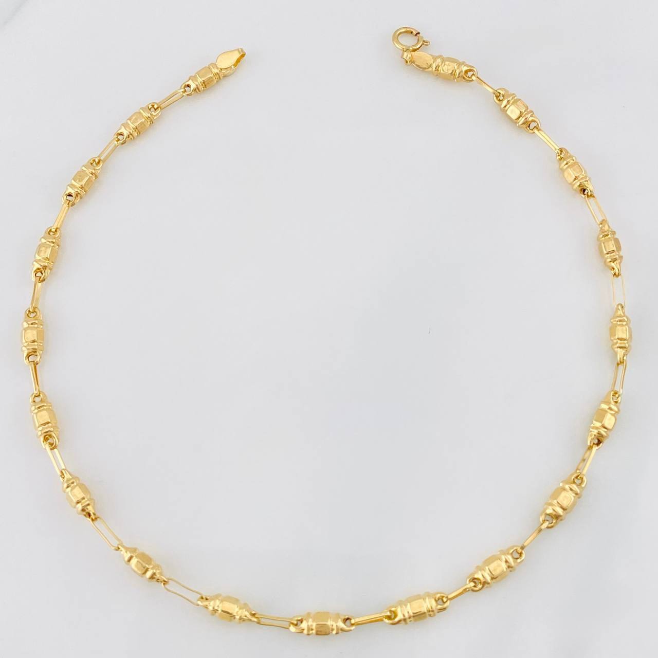 Rustic Barrel Anklet 3.5g / 9 3/4 in / 2.62mm Yellow Gold 18K