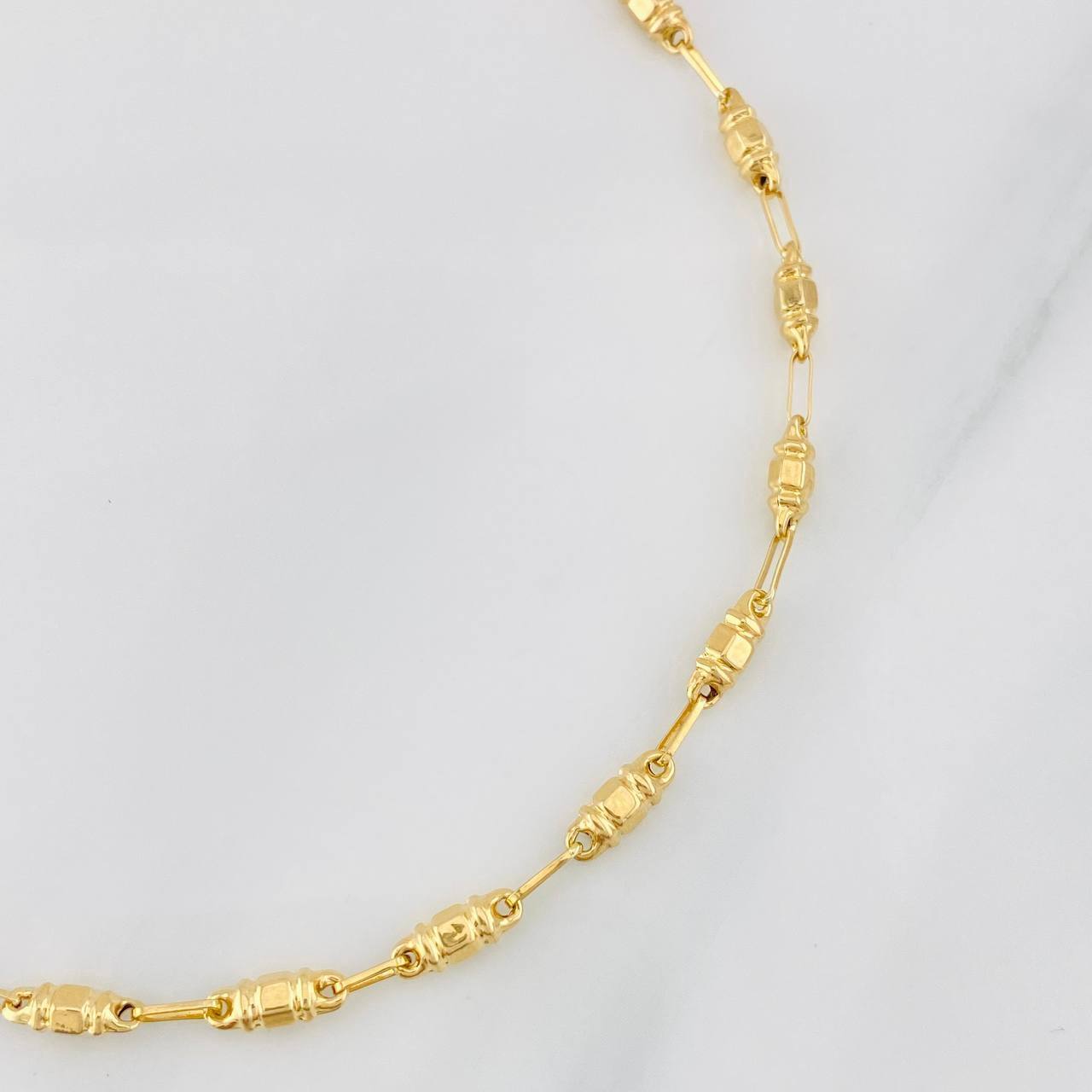 Rustic Barrel Anklet 3.5g / 9 3/4 in / 2.62mm Yellow Gold 18K