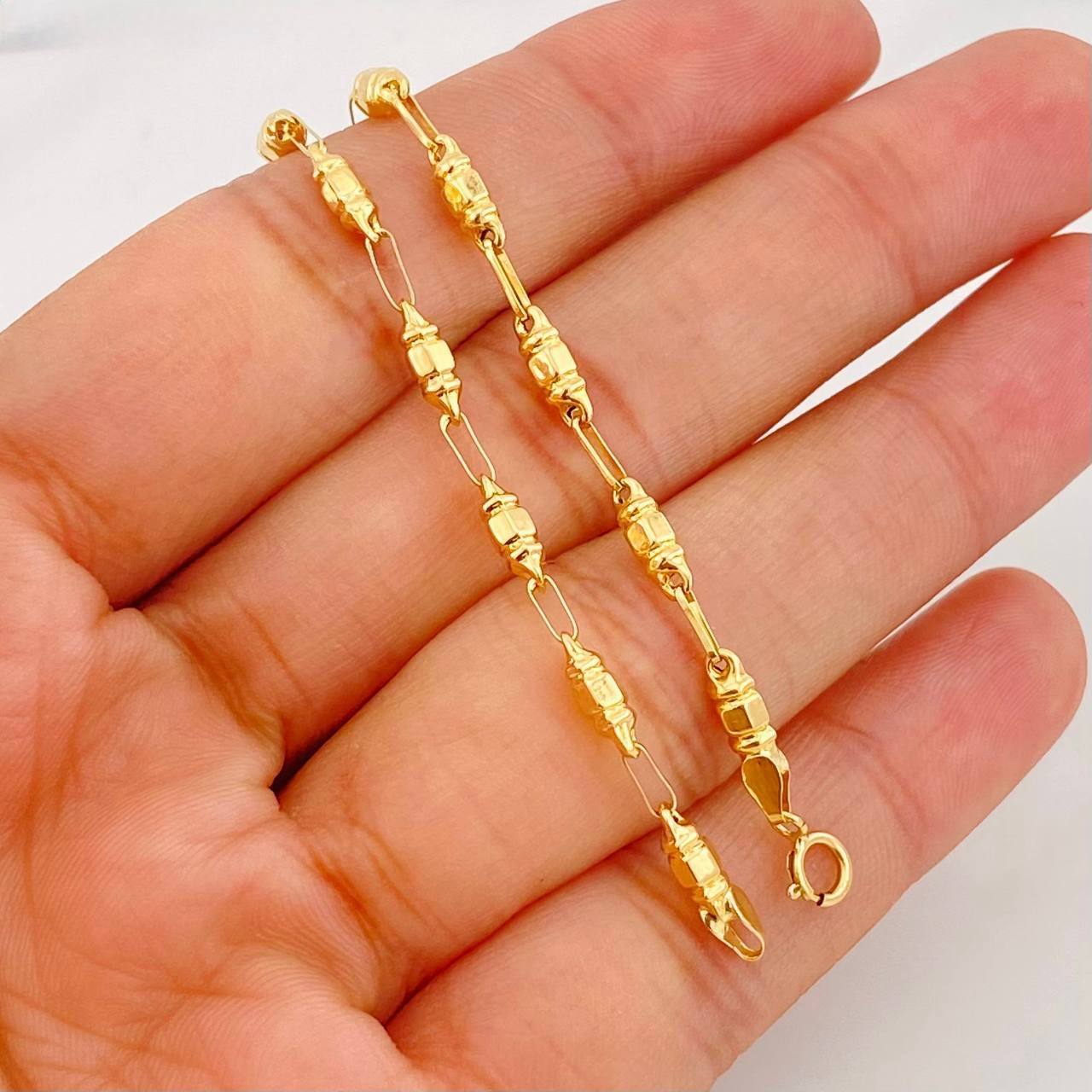 Rustic Barrel Anklet 3.5g / 9 3/4 in / 2.62mm Yellow Gold 18K