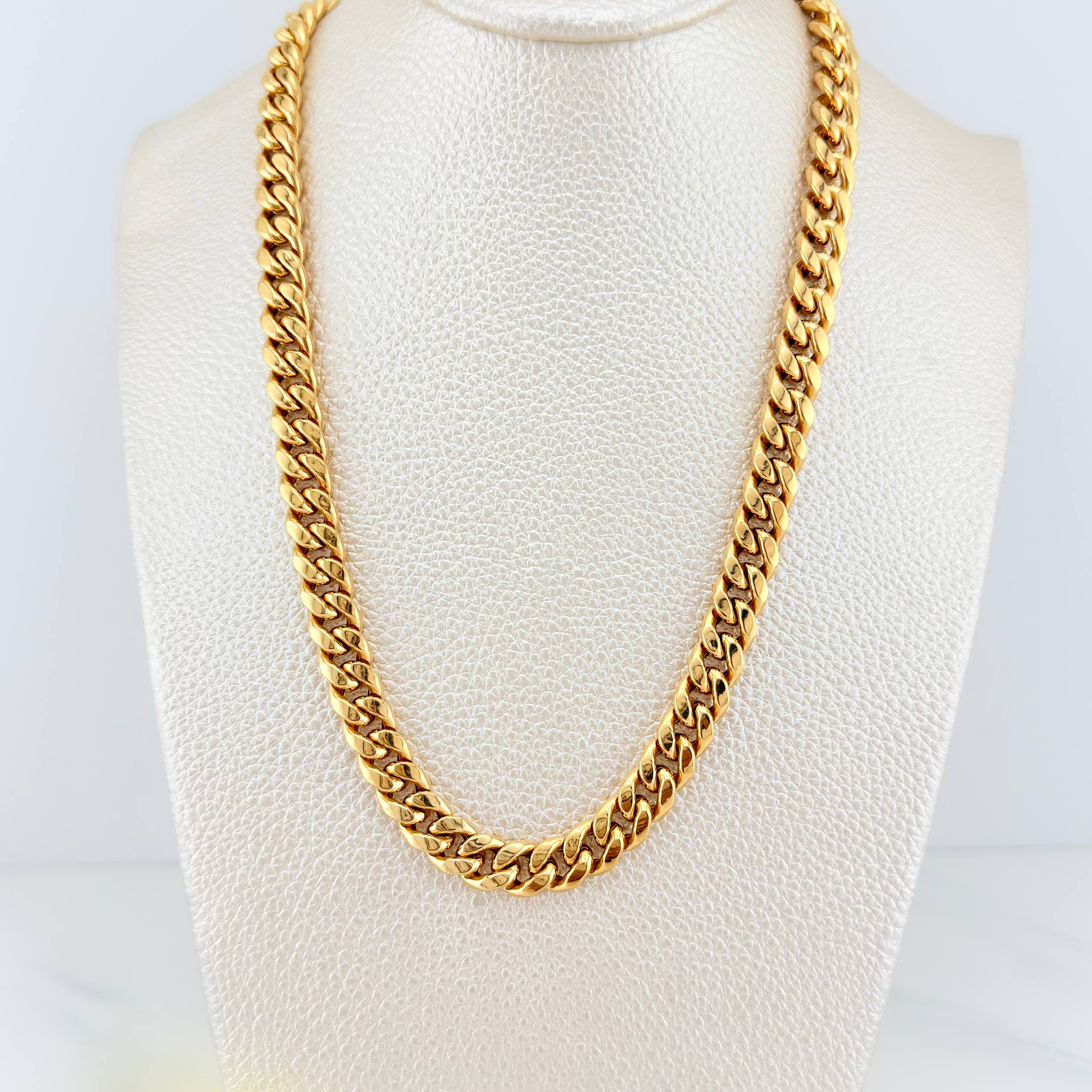 Cadena Cubana 17.15 g / 23 3/4 in / 7.45 mm Oro Amarillo 18K