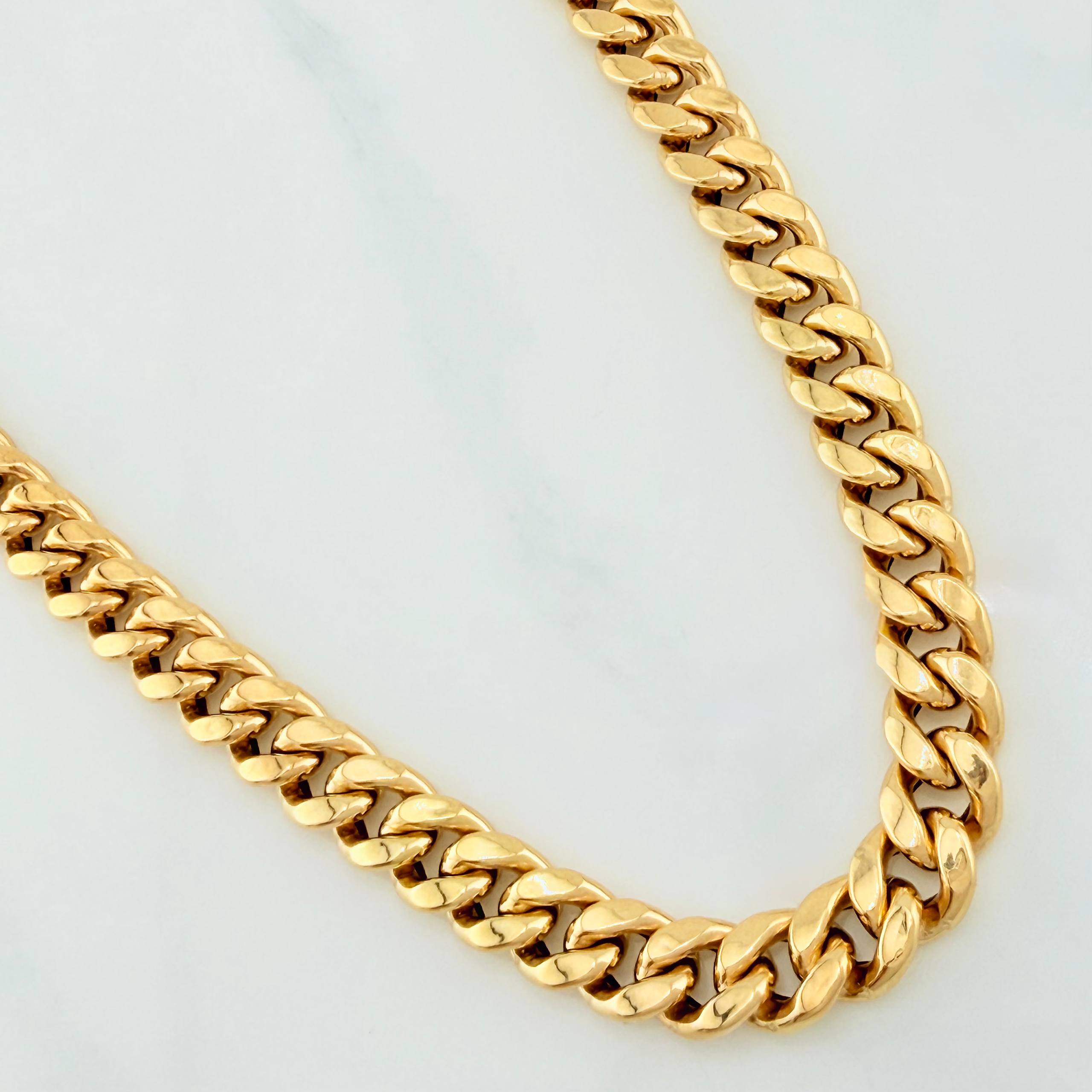 Cadena Cubana 17.15 g / 23 3/4 in / 7.45 mm Oro Amarillo 18K
