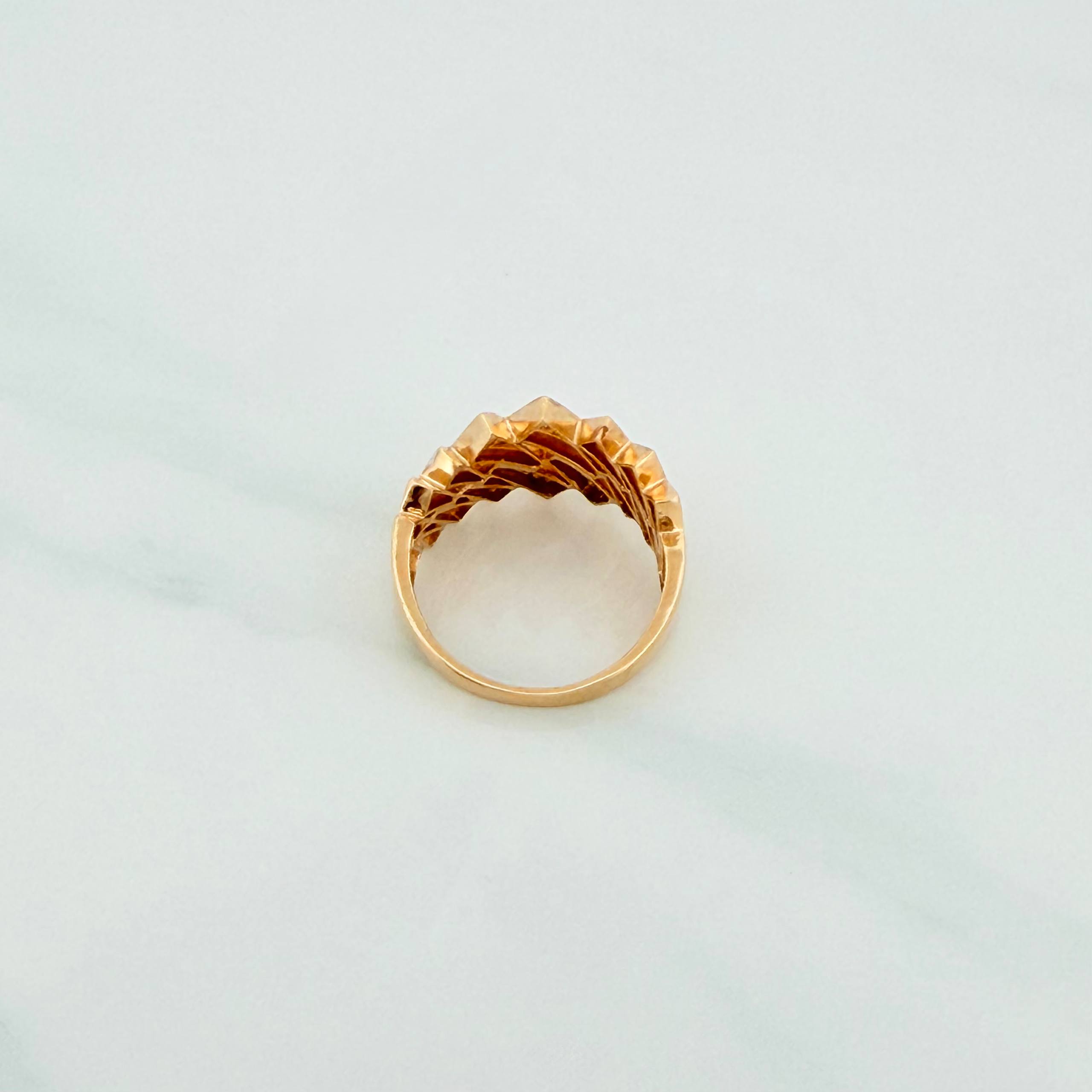 Triangle Ring 6.1g / Size 7 3/4 Two-Tone Yellow and White Gold 18K