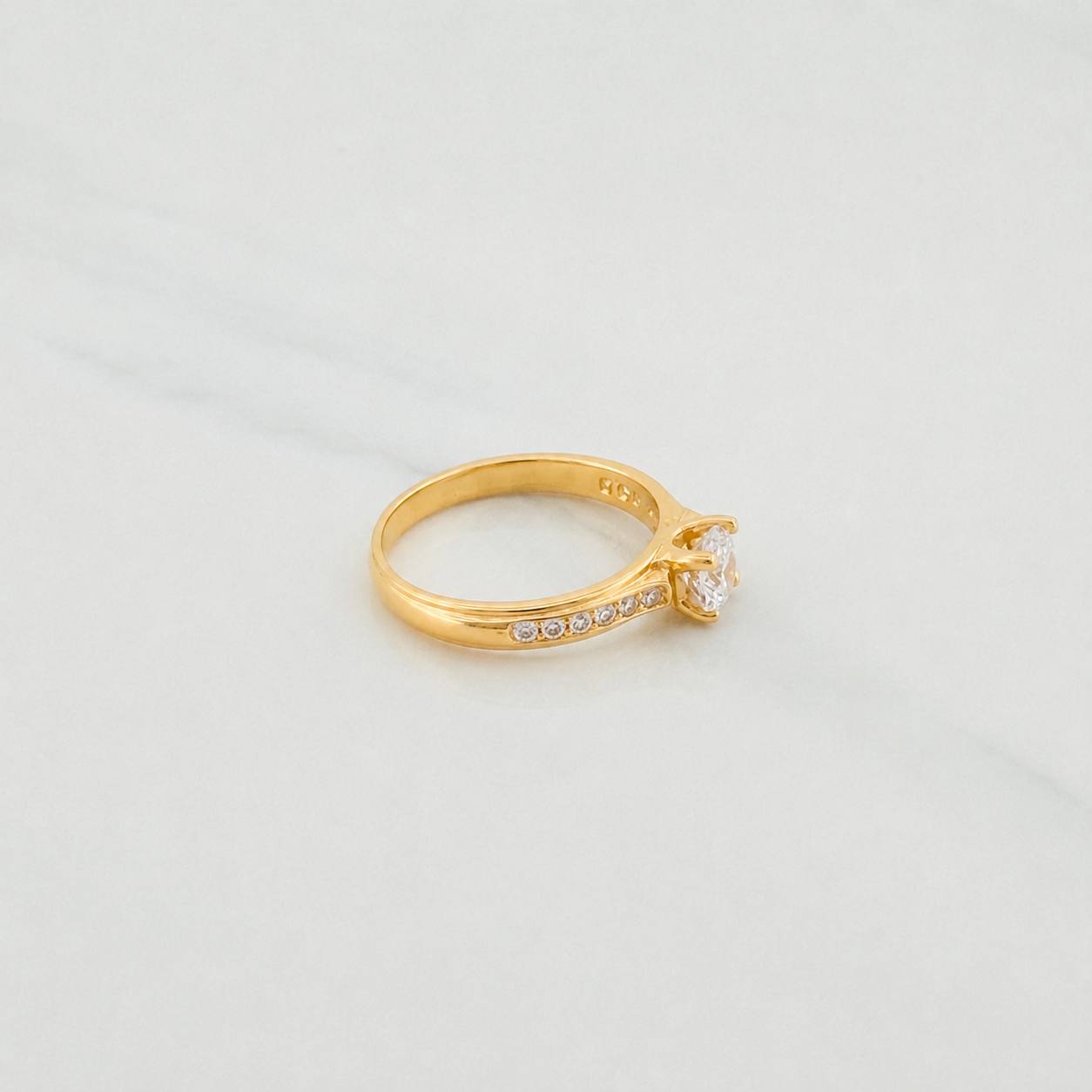 Solitaire Churumbela Ring 2.7g / T7 1/4 Yellow Gold 18K