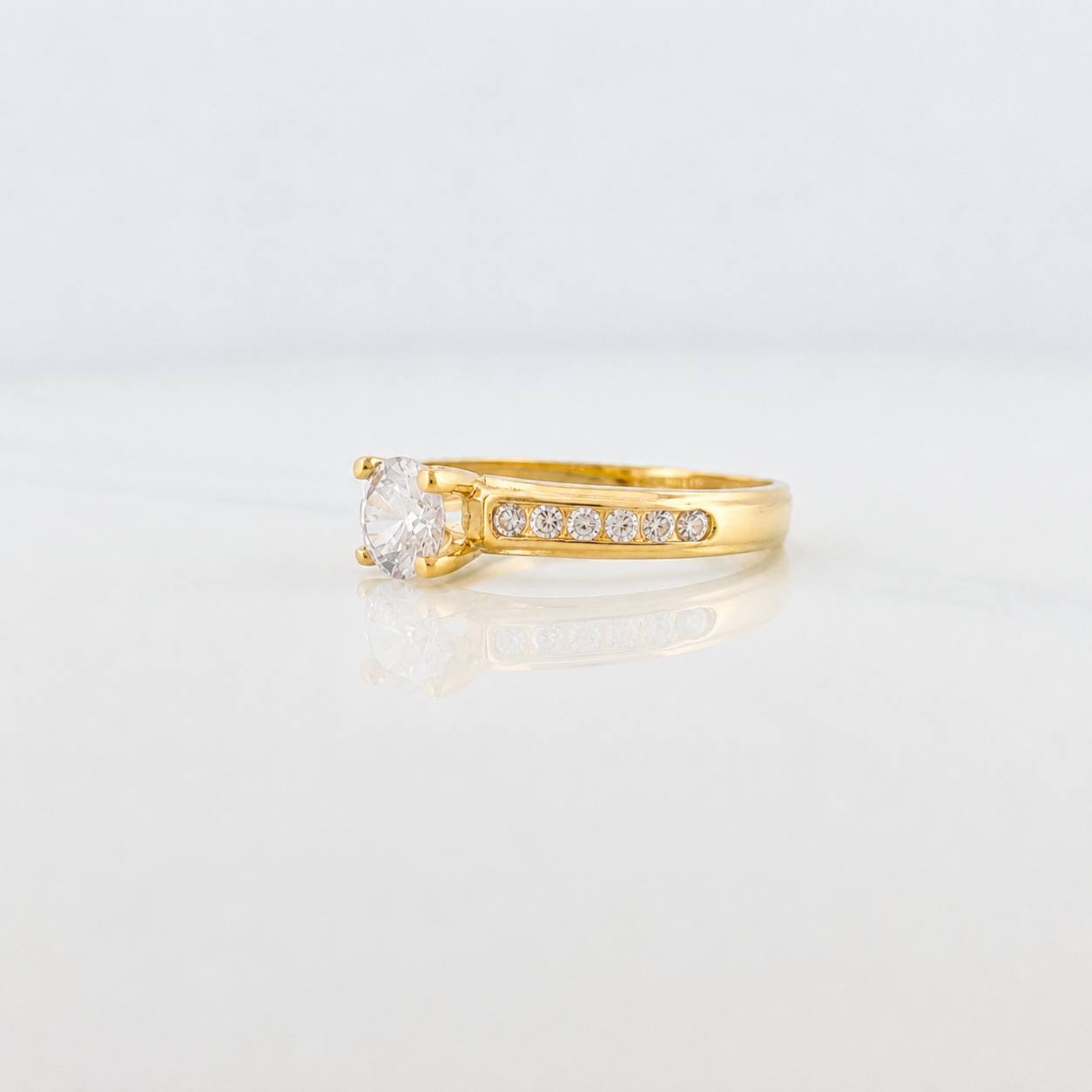 Solitaire Churumbela Ring 2.7g / T7 1/4 Yellow Gold 18K
