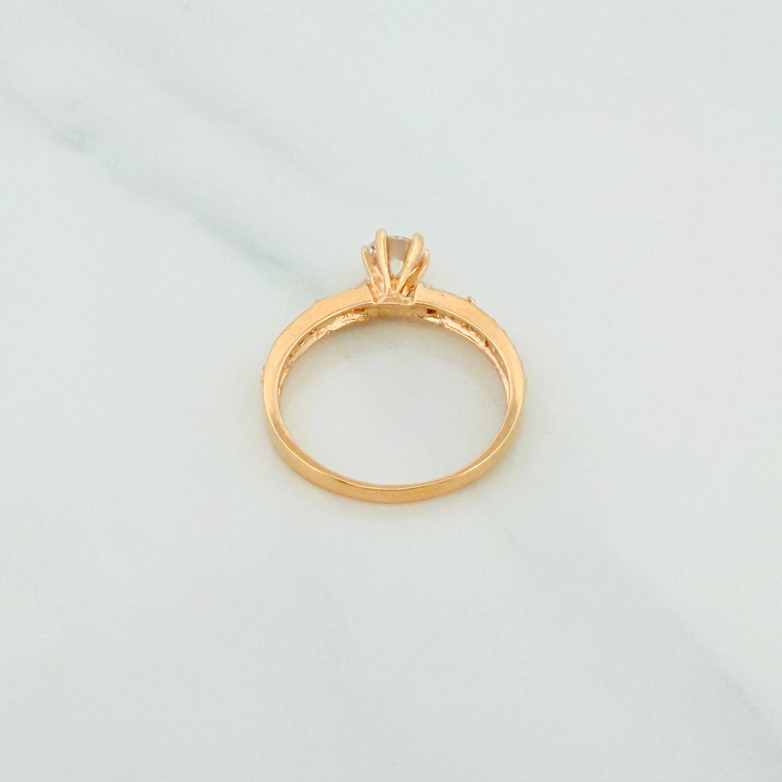 Solitaire Churumbela Ring 2.1g / T6 Yellow Gold 18K