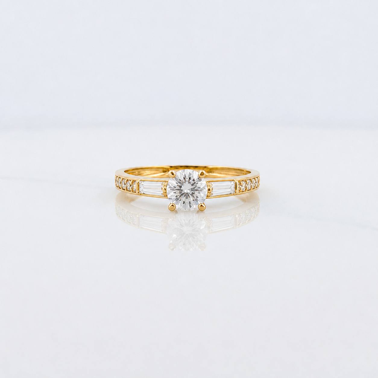 Solitaire Churumbela Ring 2.1g / T6 Yellow Gold 18K