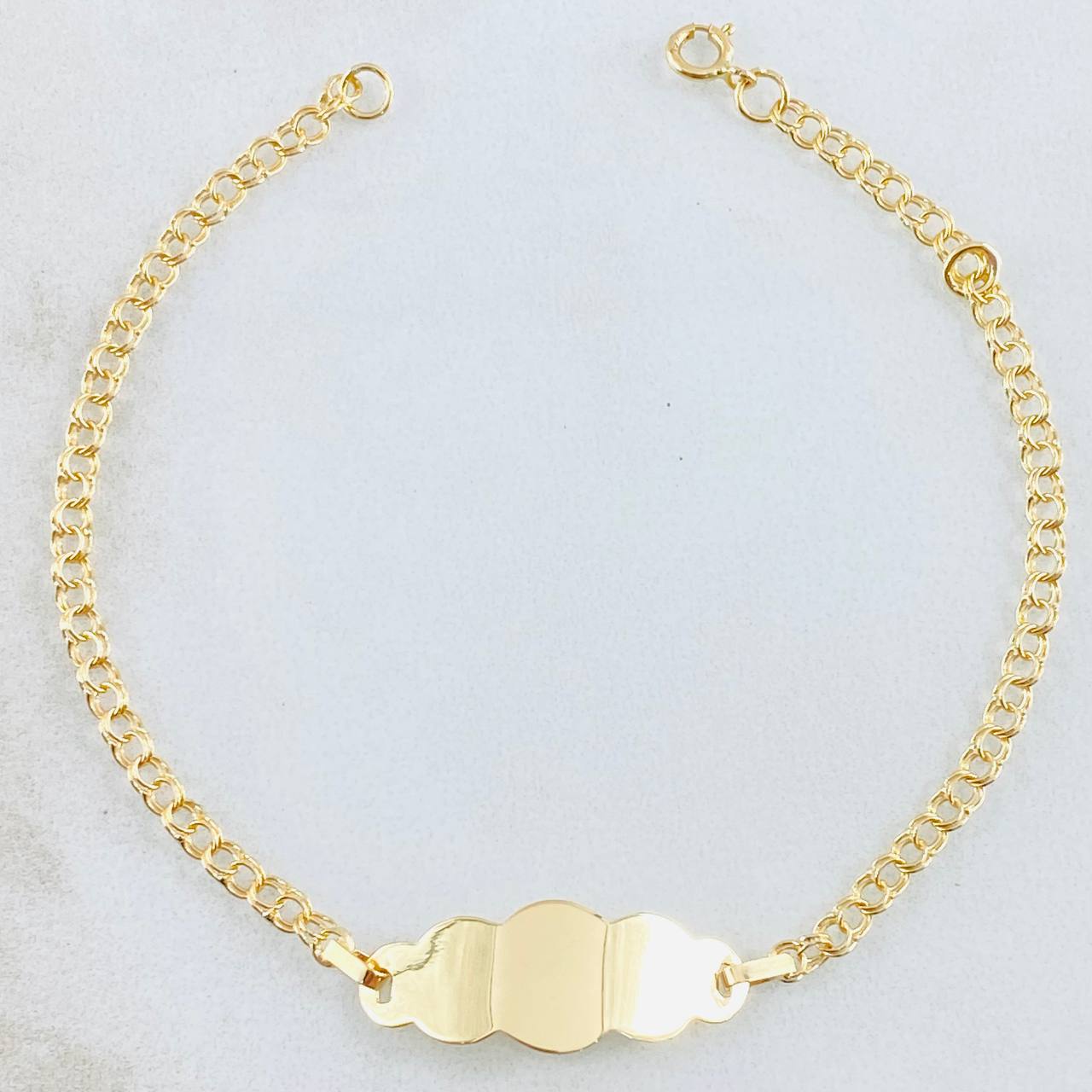 Pulso Bebé Aro Seguido Placa Nube 1.45gr / 6 1/4 in / Oro Amarillo 18K