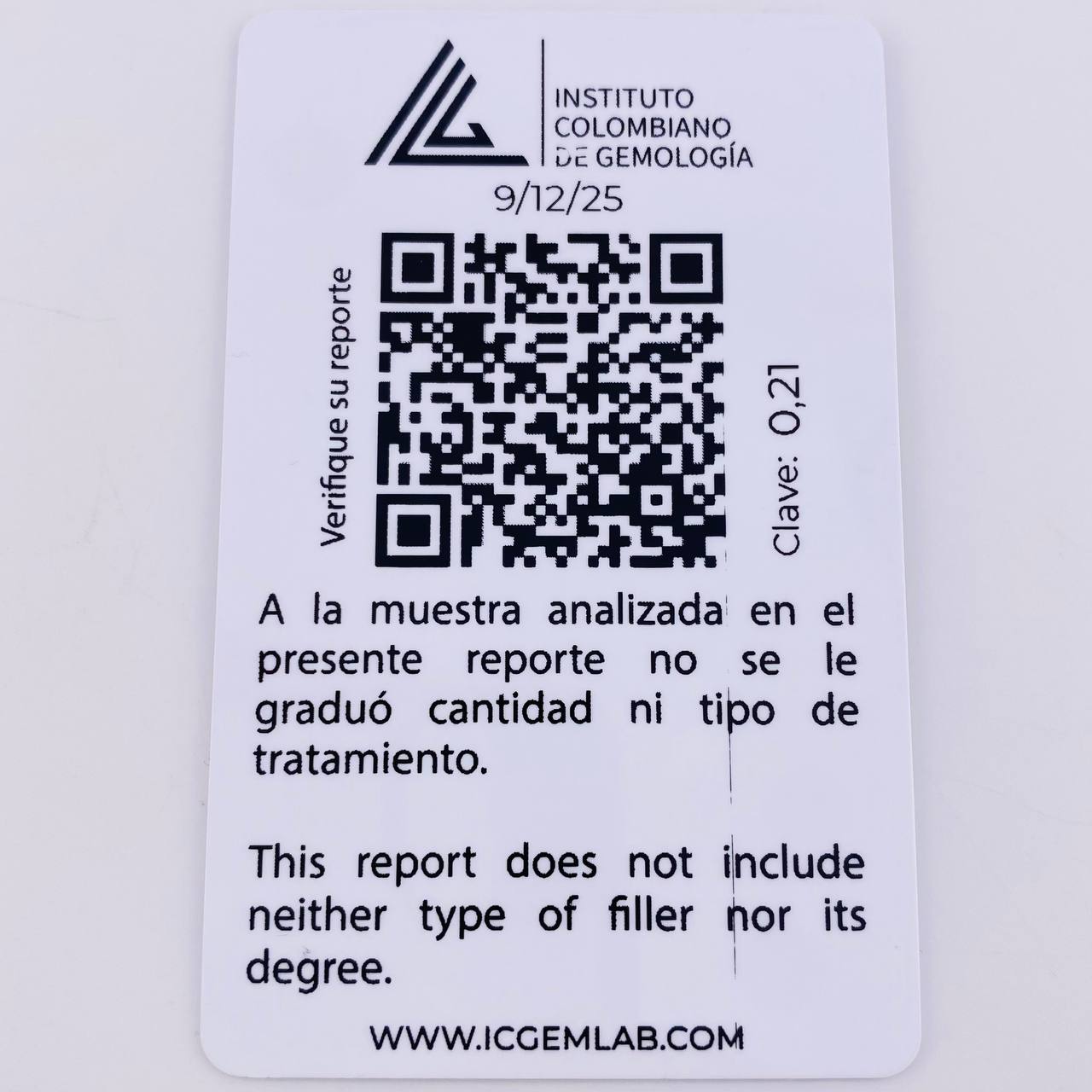 Hexagonal Flower Pendant 21pts Emeralds 1.05gr / 1/2 in / 18K Yellow Gold *