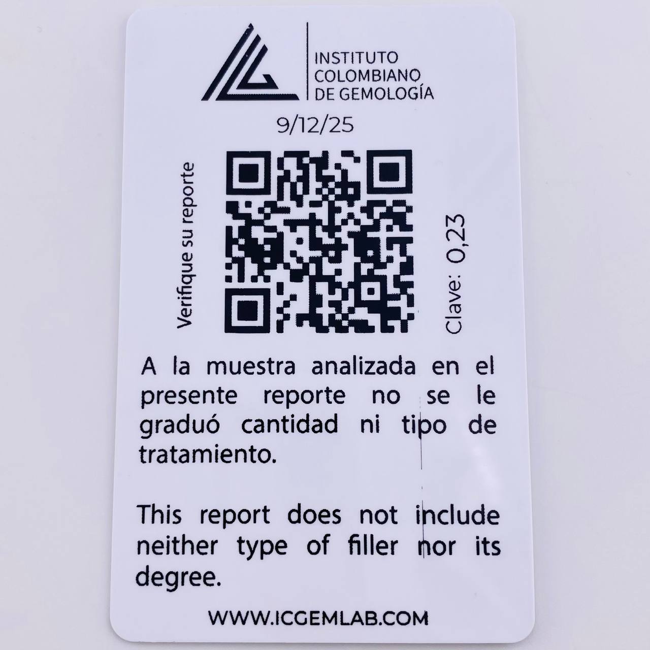 Topos Caja Cuatro Garras 45pts Esmeraldas 1.25gr / 4.85mm Oro Amarillo 18K *