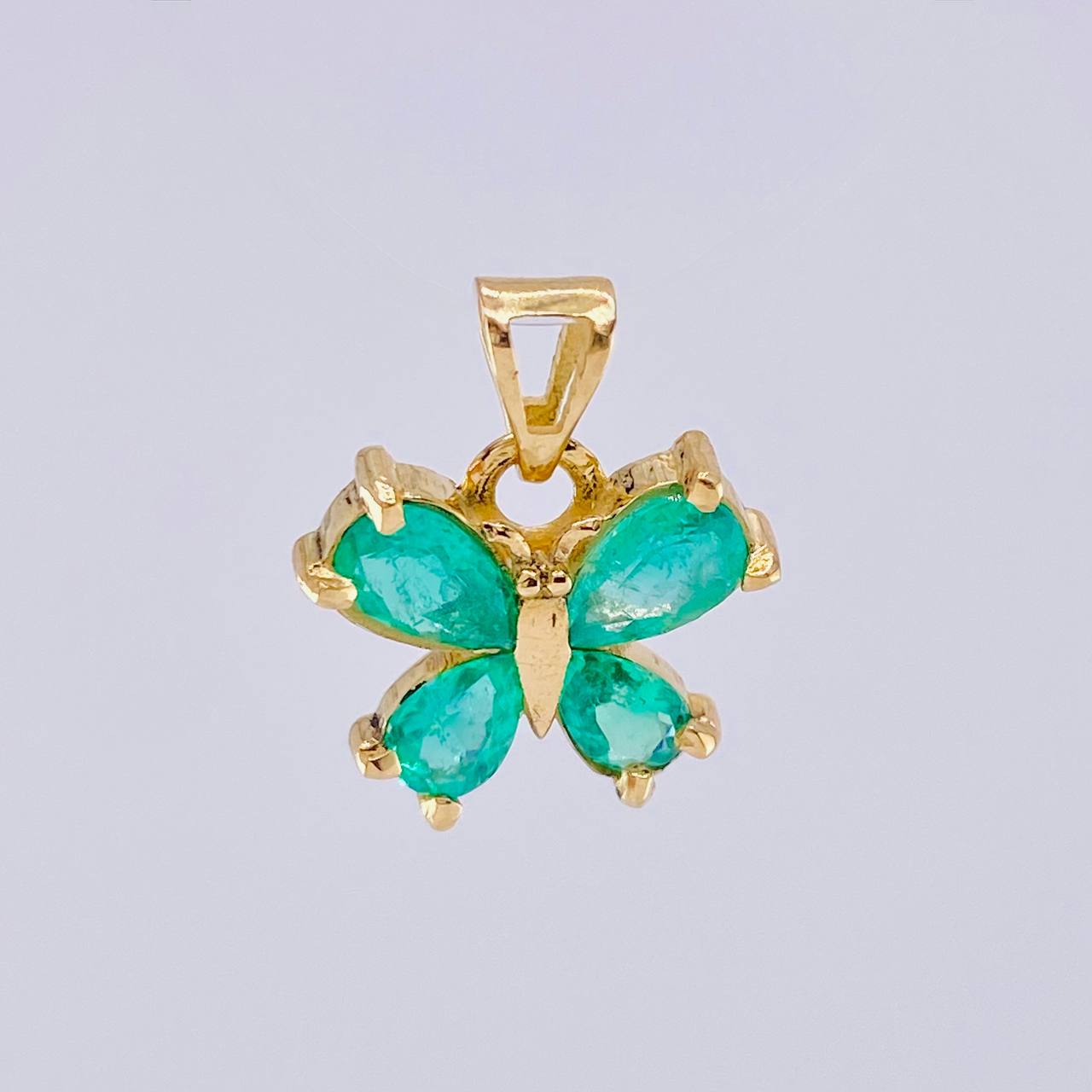Pendant Rectangular Butterfly 55pts Emeralds 1.8gr / 3/4 in / 18K Yellow Gold *